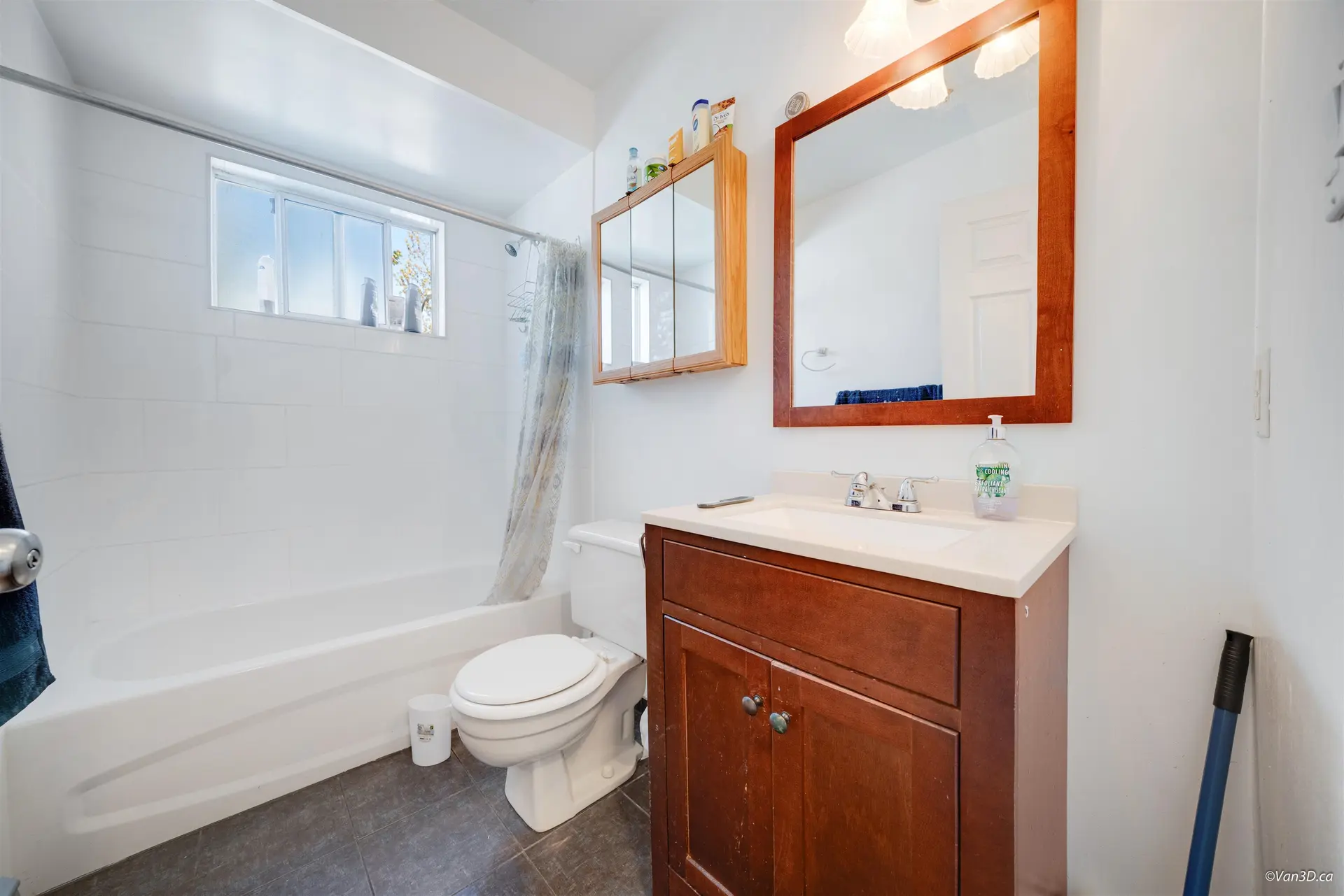 4502 Nanaimo Street - Image 13