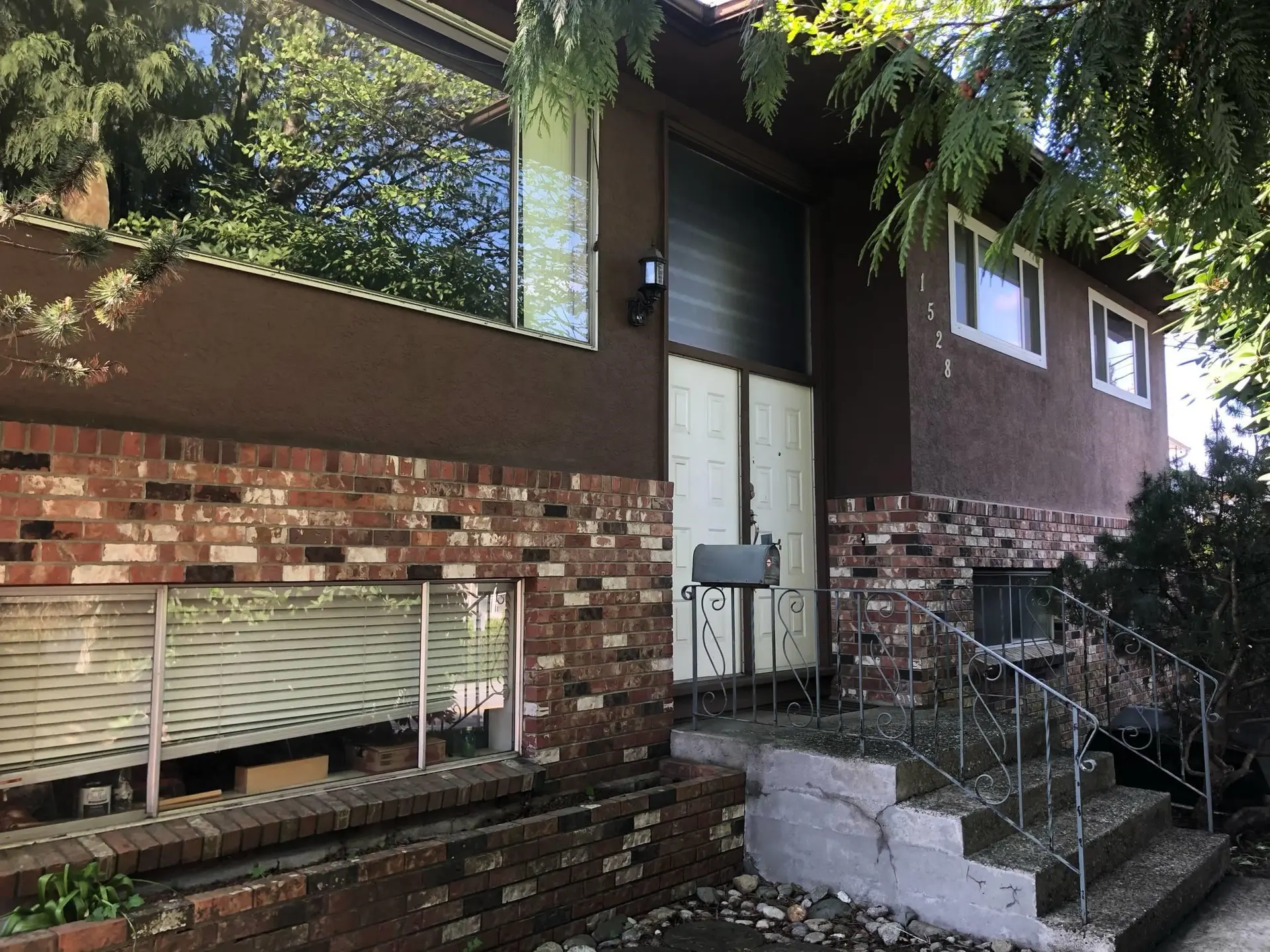 1528 Eastern Drive - Image 2