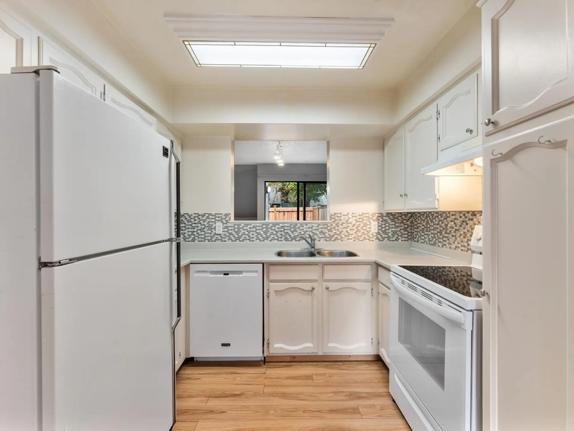 #19 3851 Blundell Road - Image 3