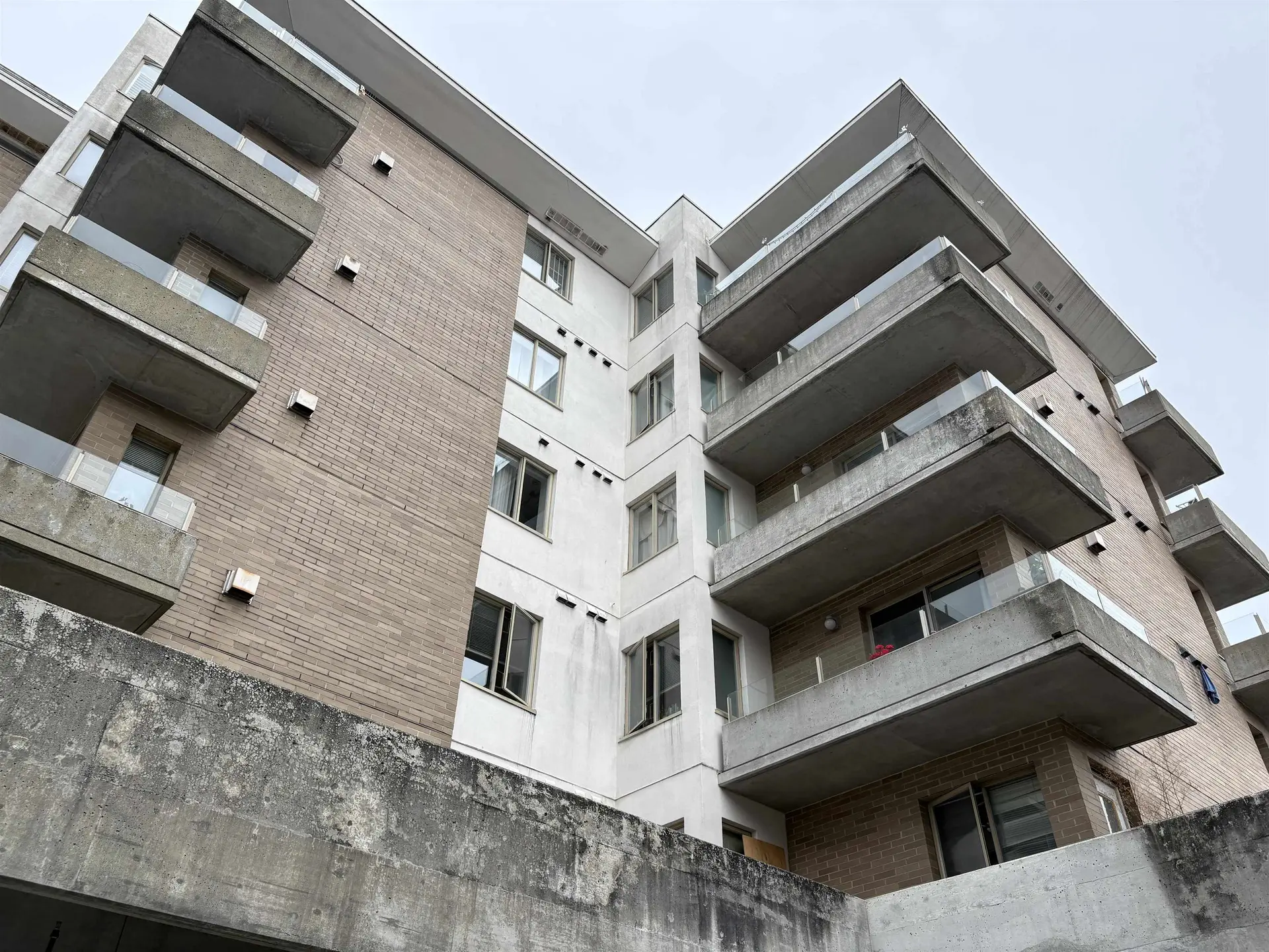 Property at #204 137 W 17TH STREET, North Vancouver, BC