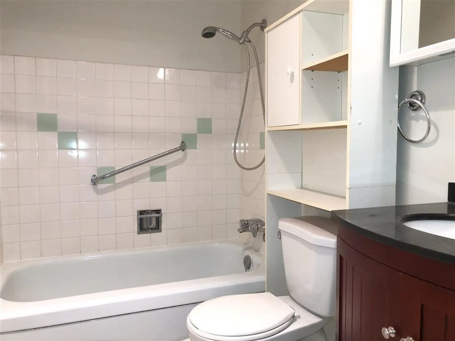 Property at #308 910 FIFTH AVENUE, New Westminster, BC