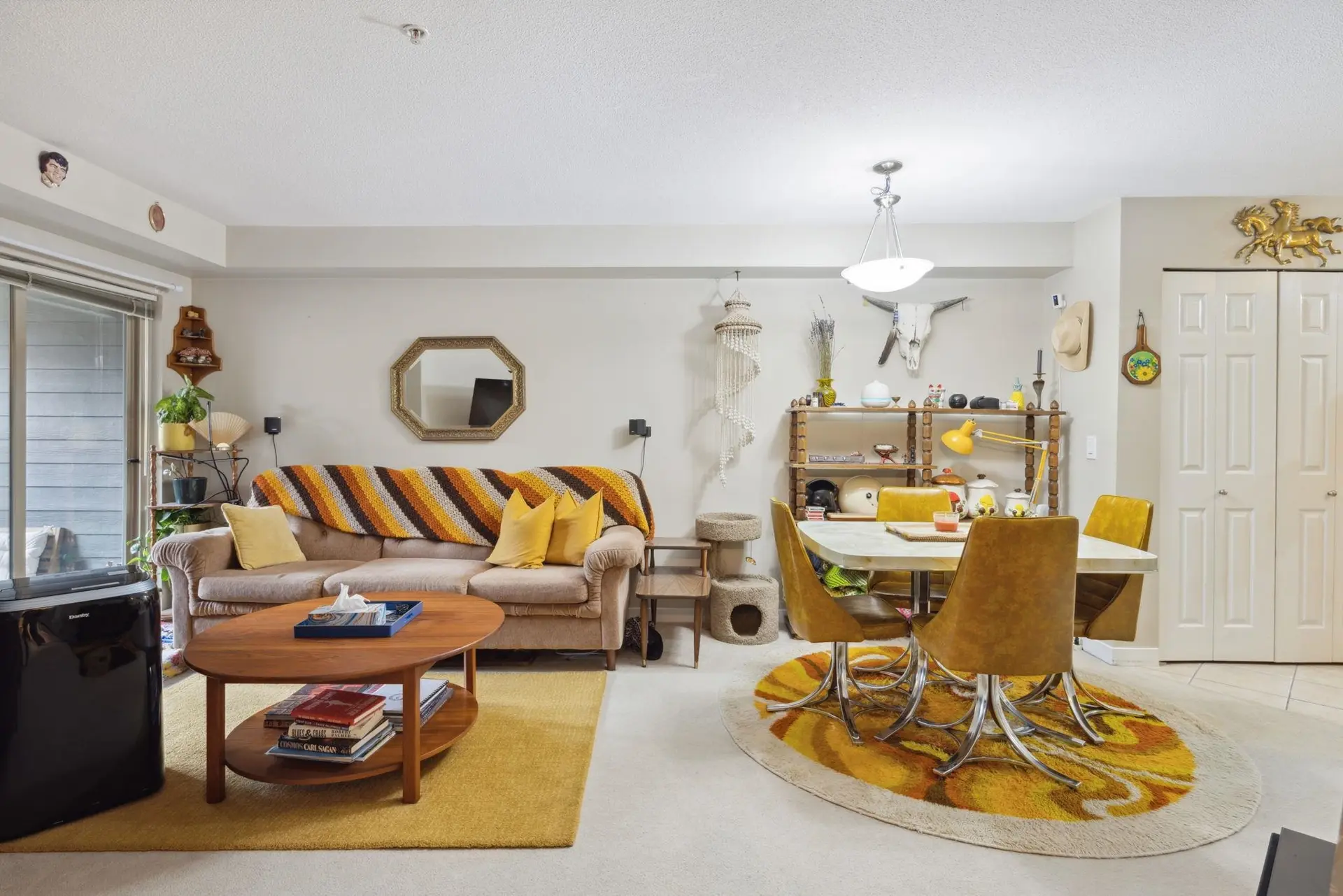 #3219 240 Sherbrooke Street - Image 3