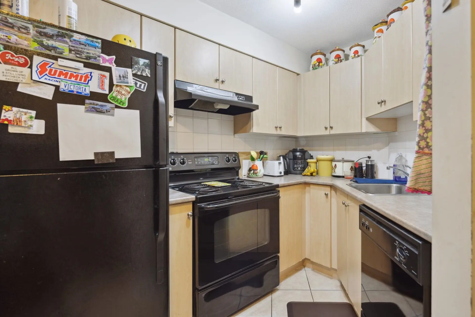 #3219 240 Sherbrooke Street - Image 10