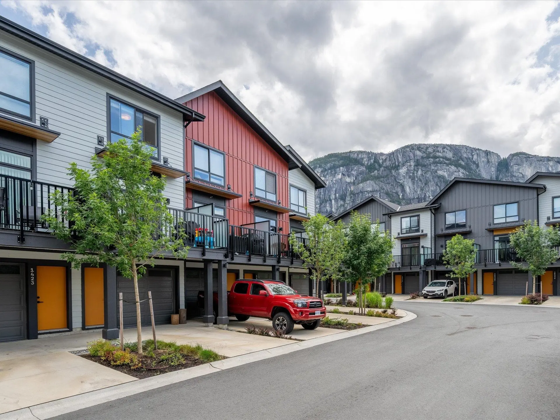 1425 Shoal Way - Image 1