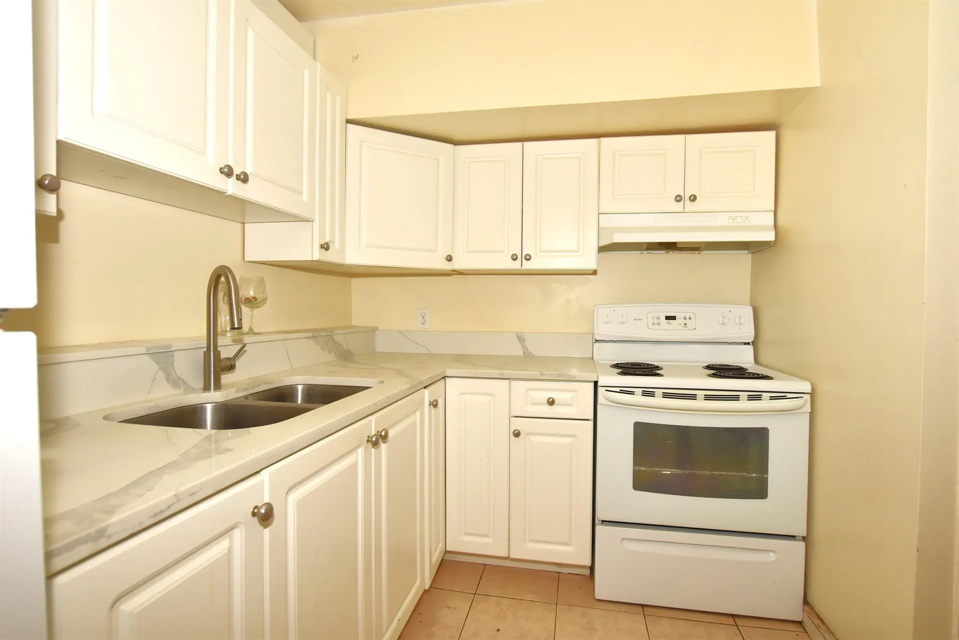 Property at 5512 DOMINION STREET, Burnaby, BC