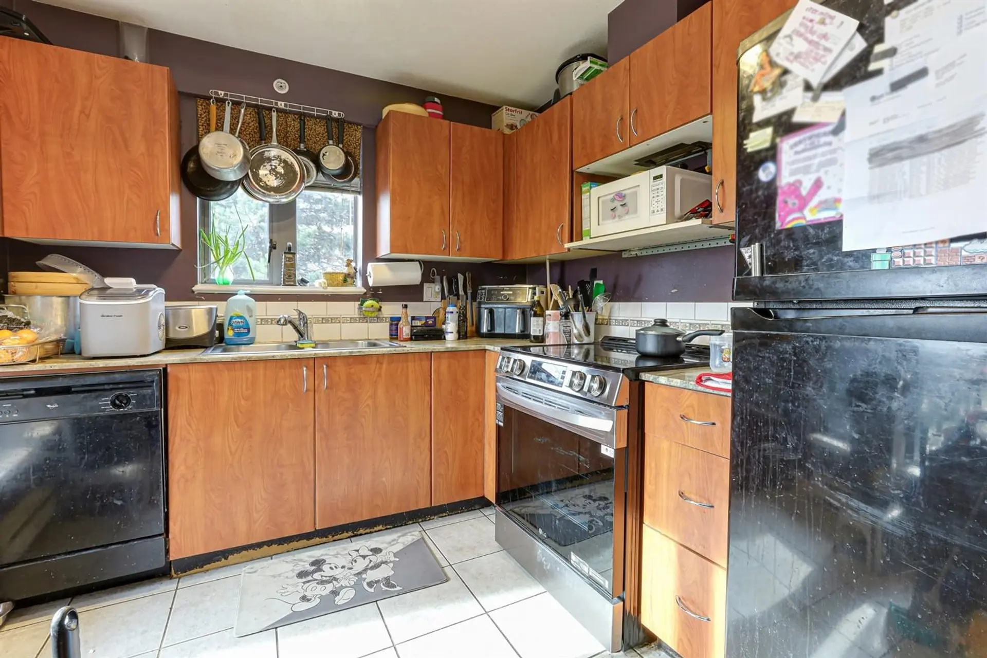 #202 850 Royal Avenue - Image 3