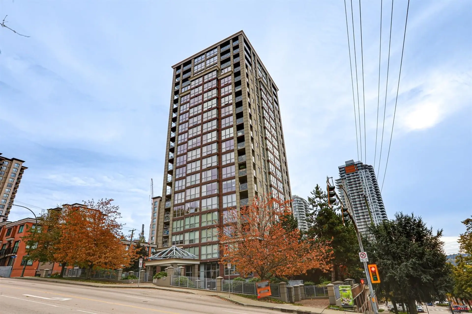 #202 850 Royal Avenue - Image 1