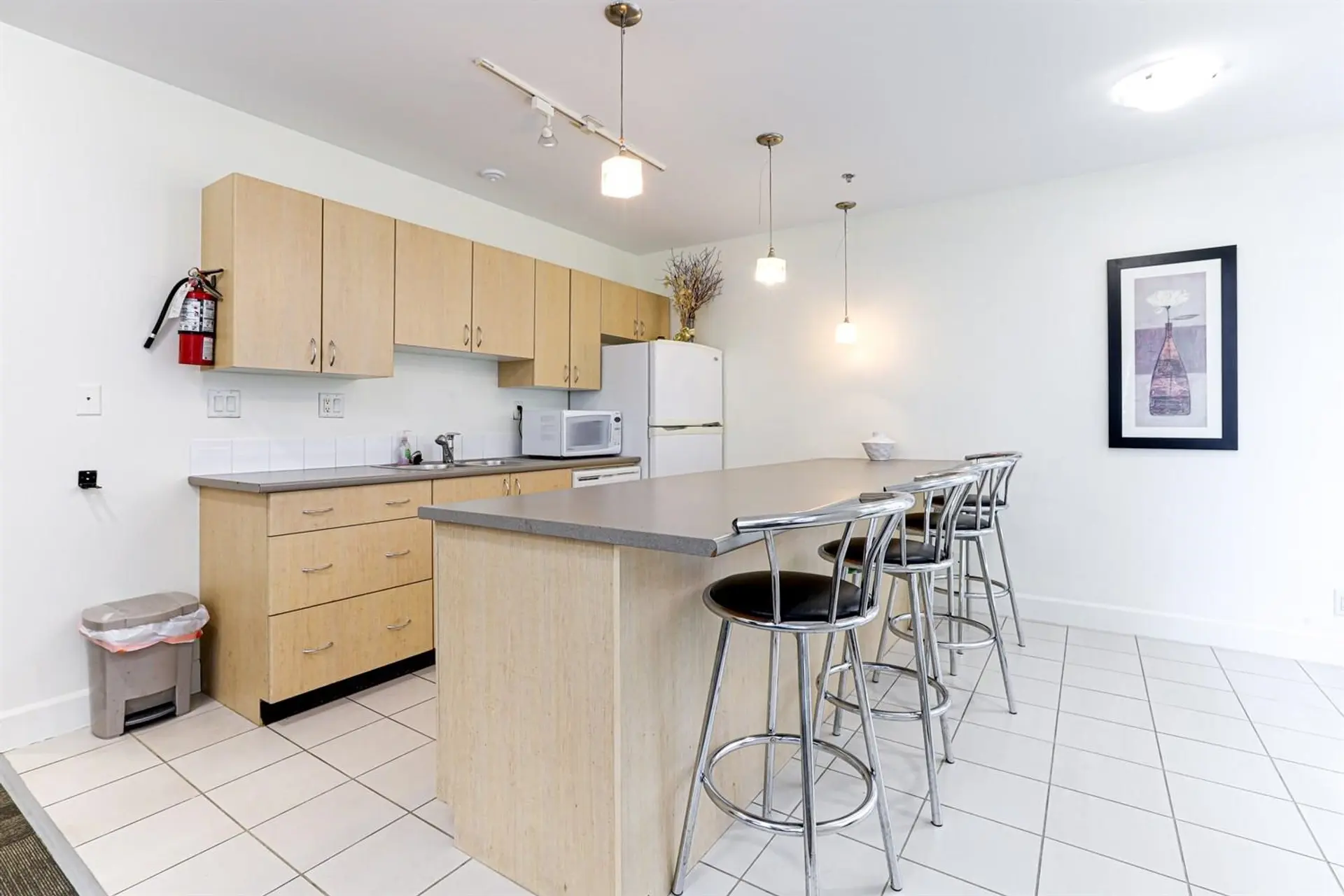 #202 850 Royal Avenue - Image 10