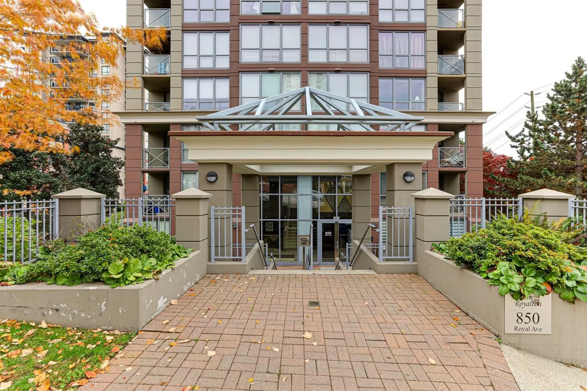 #202 850 Royal Avenue - Image 18