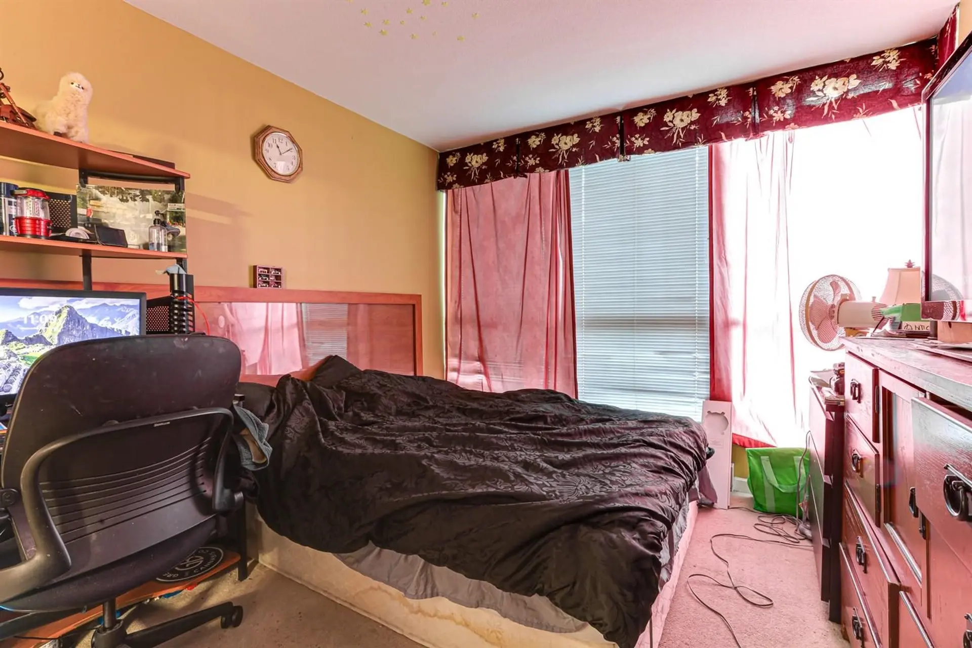 #202 850 Royal Avenue - Image 4