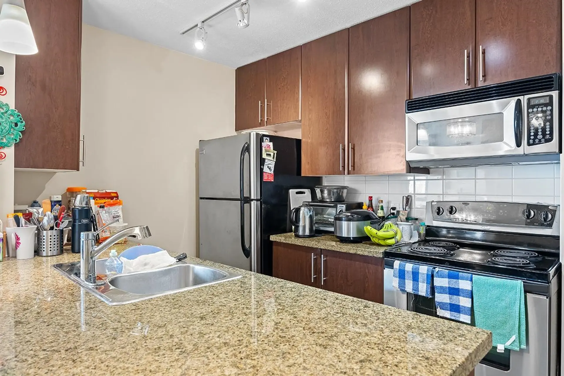 #907 58 Keefer Place - Image 5