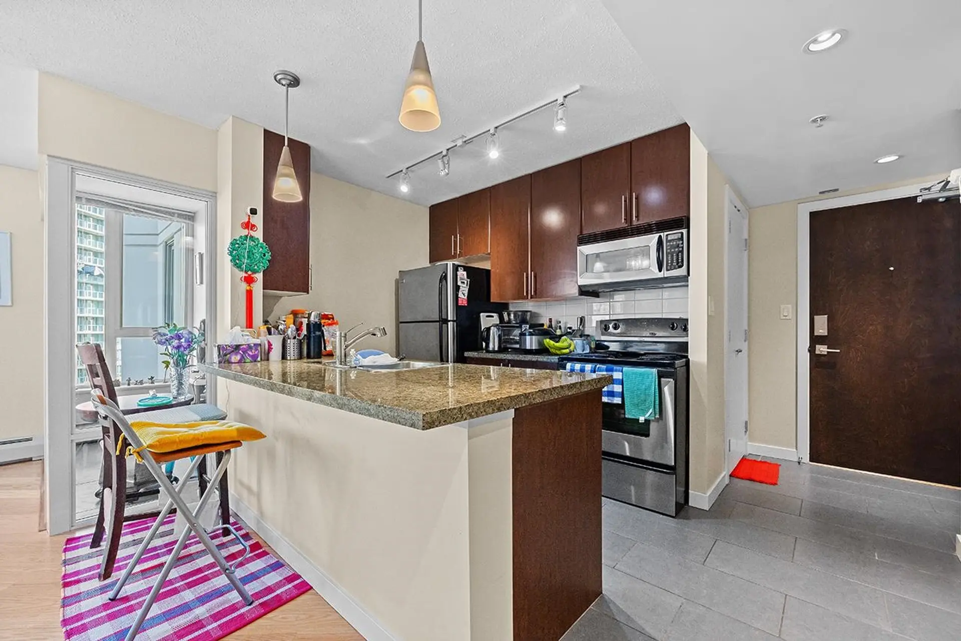 #907 58 Keefer Place - Image 4