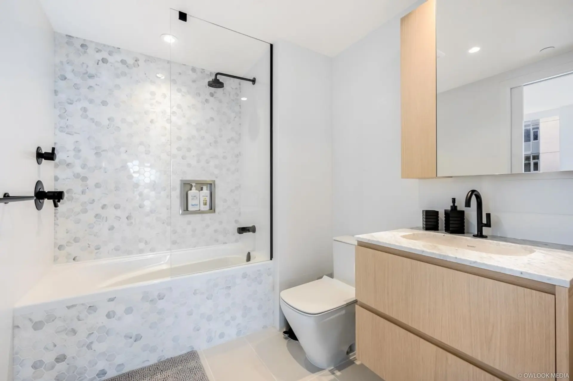 #1504 1180 Broughton Street - Image 16