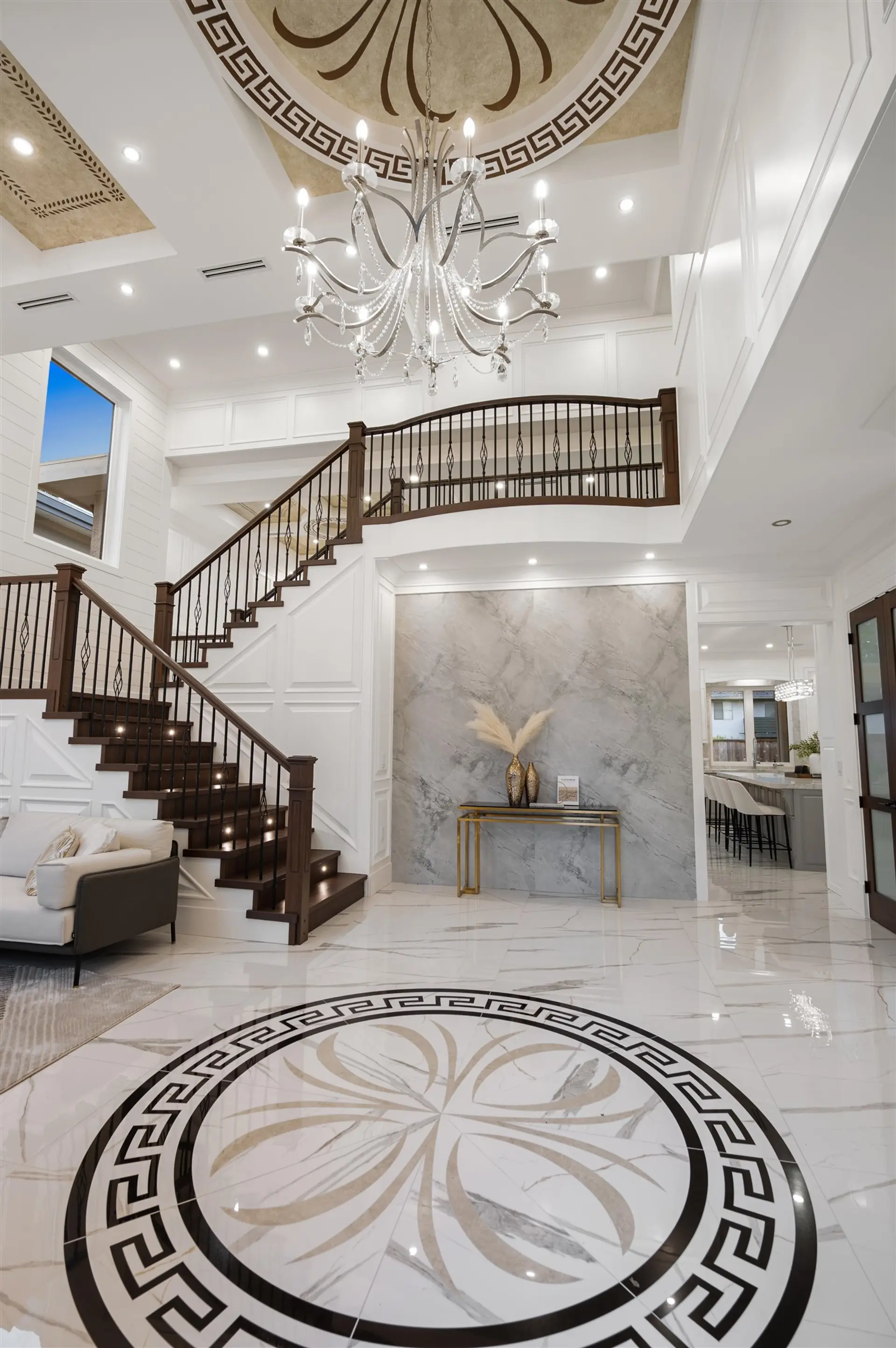 9031 Pinewell Crescent - Image 2