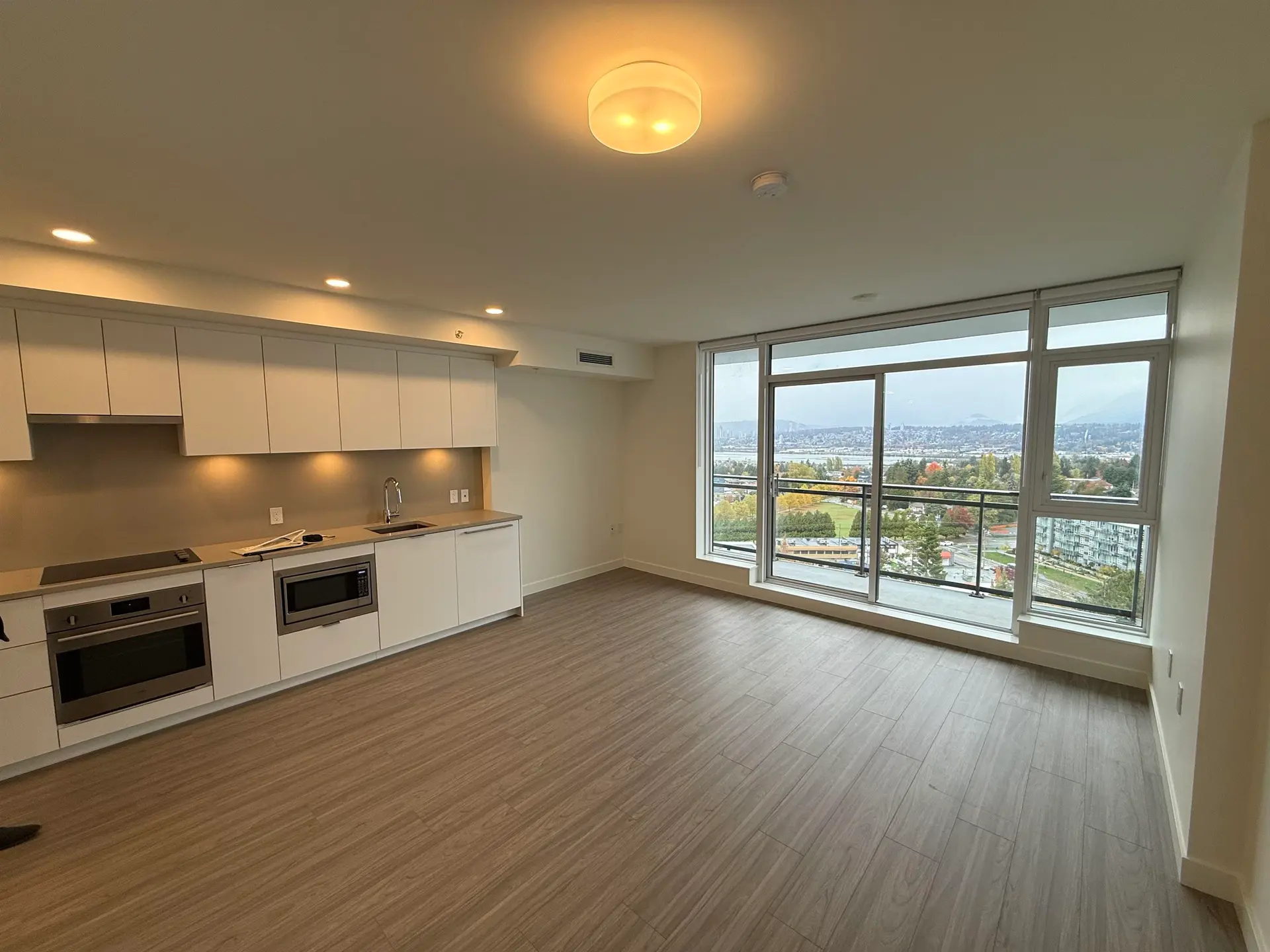 Property at #1510 13675 107A AVENUE, Surrey, BC