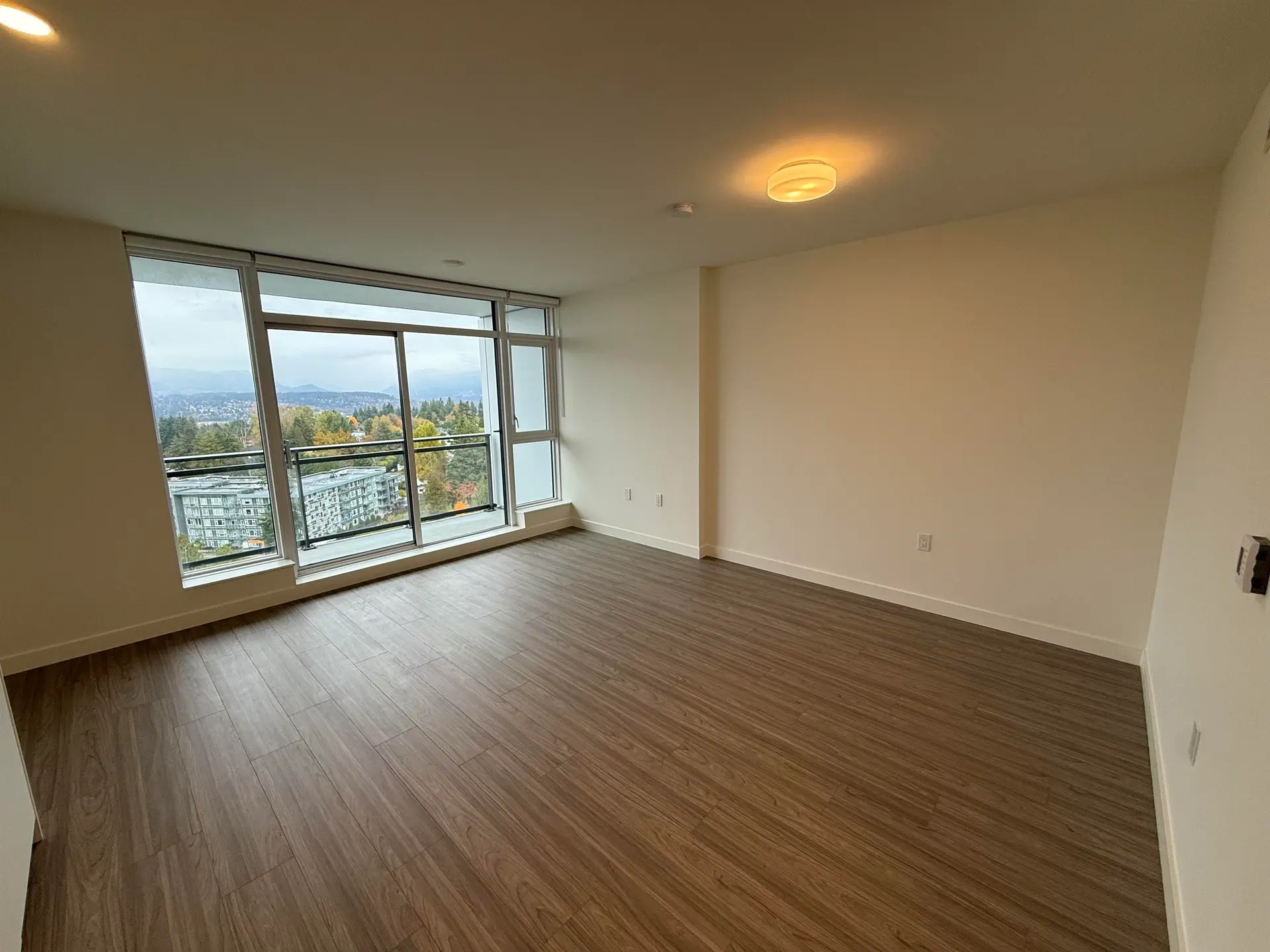 Property at #1510 13675 107A AVENUE, Surrey, BC