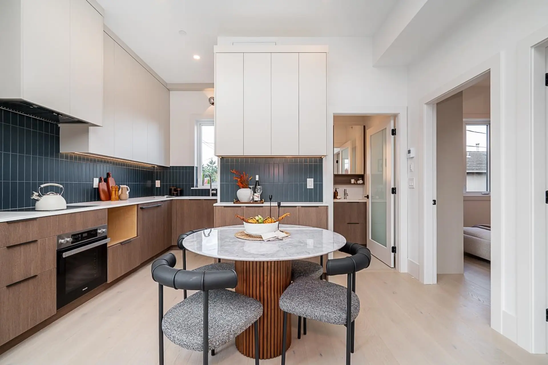 2462 Adanac Street - Image 6