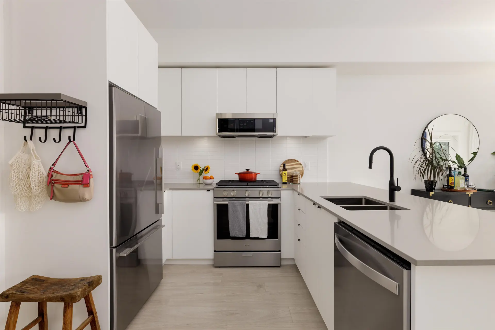 #411 2345 Rindall Avenue - Image 6