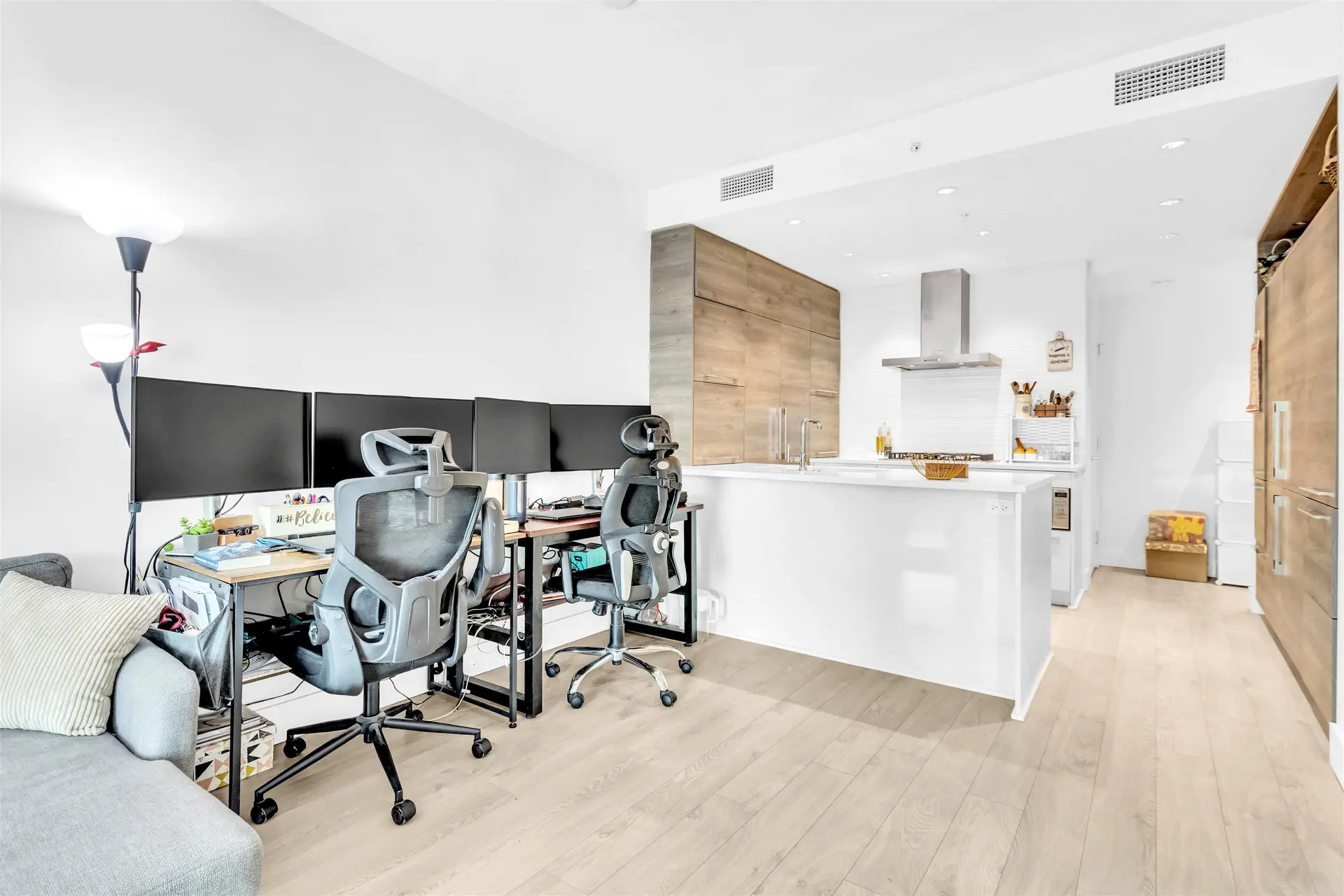 #1411 7303 Noble Lane - Image 6