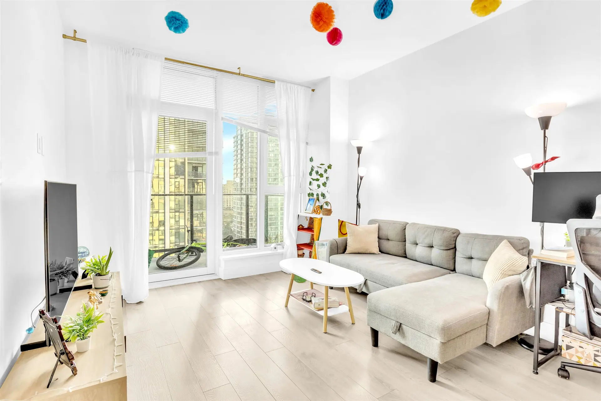 #1411 7303 Noble Lane - Image 4
