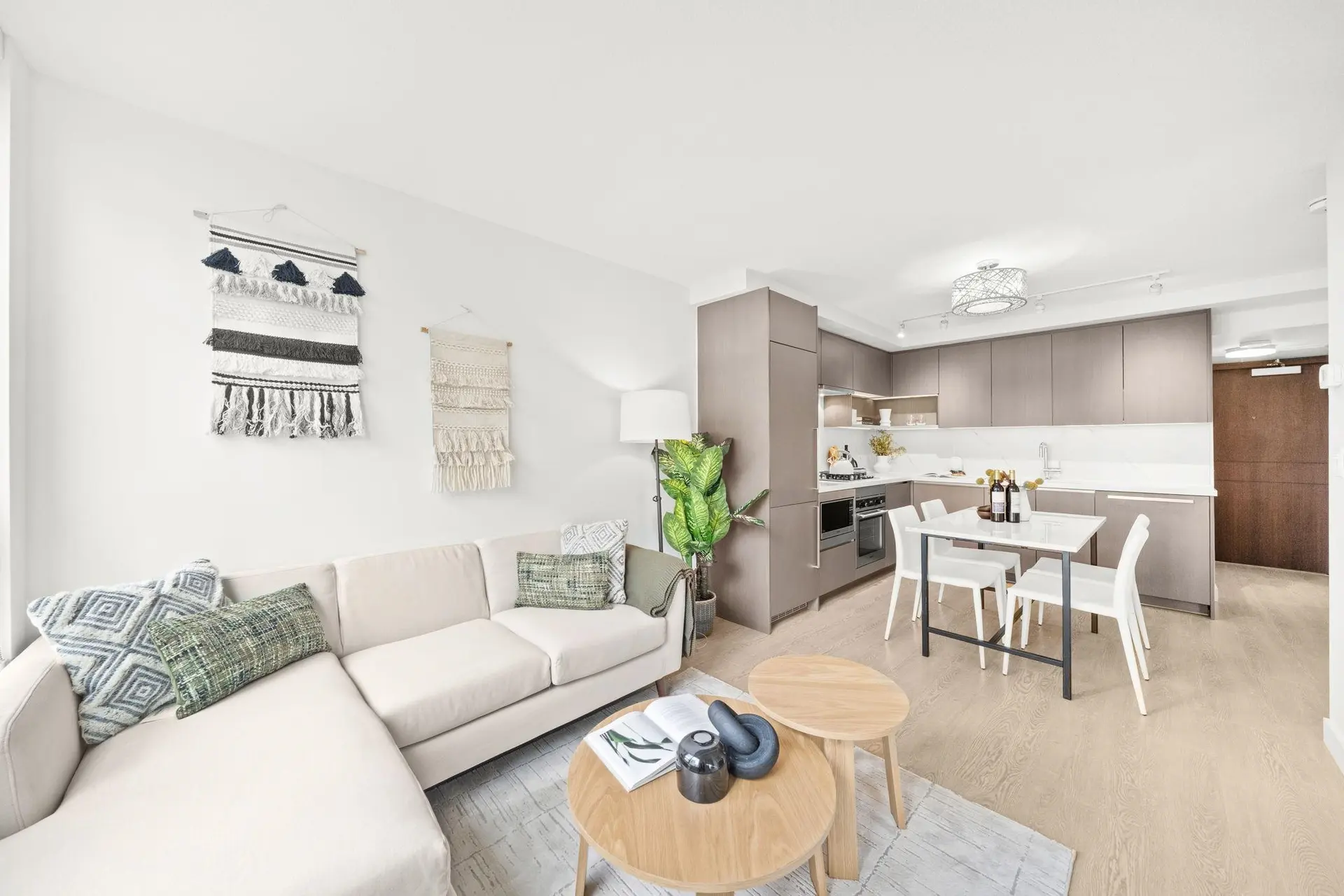 #617 8833 Hazelbridge Way - Image 9