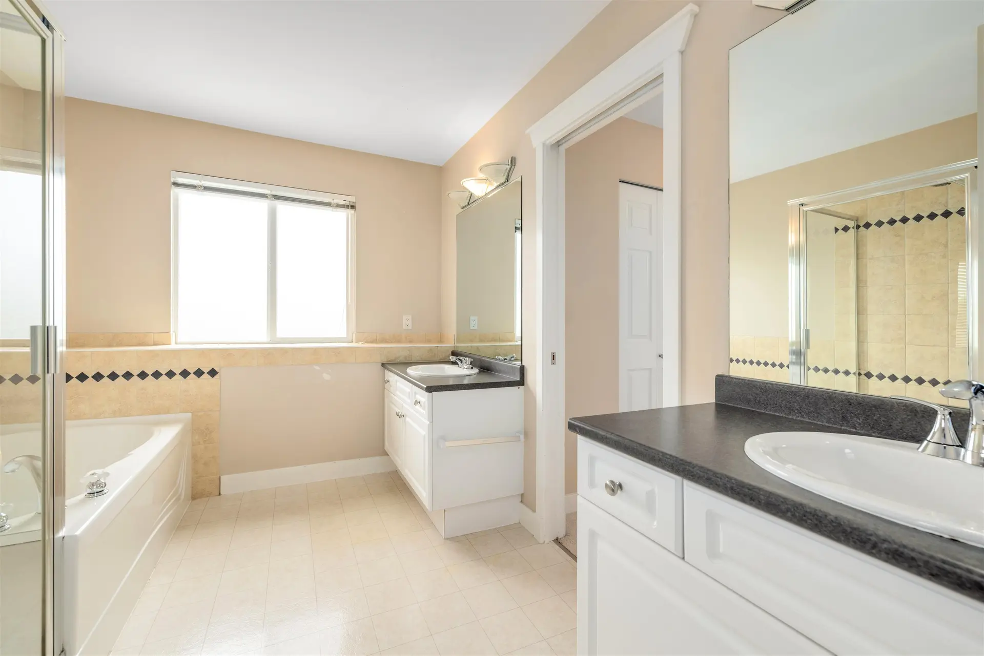 15418 33a Avenue - Image 12
