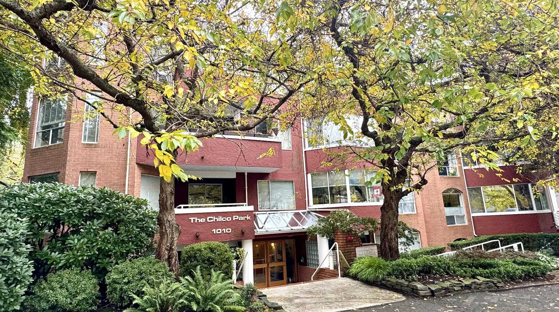 #403 1010 Chilco Street - Image 1