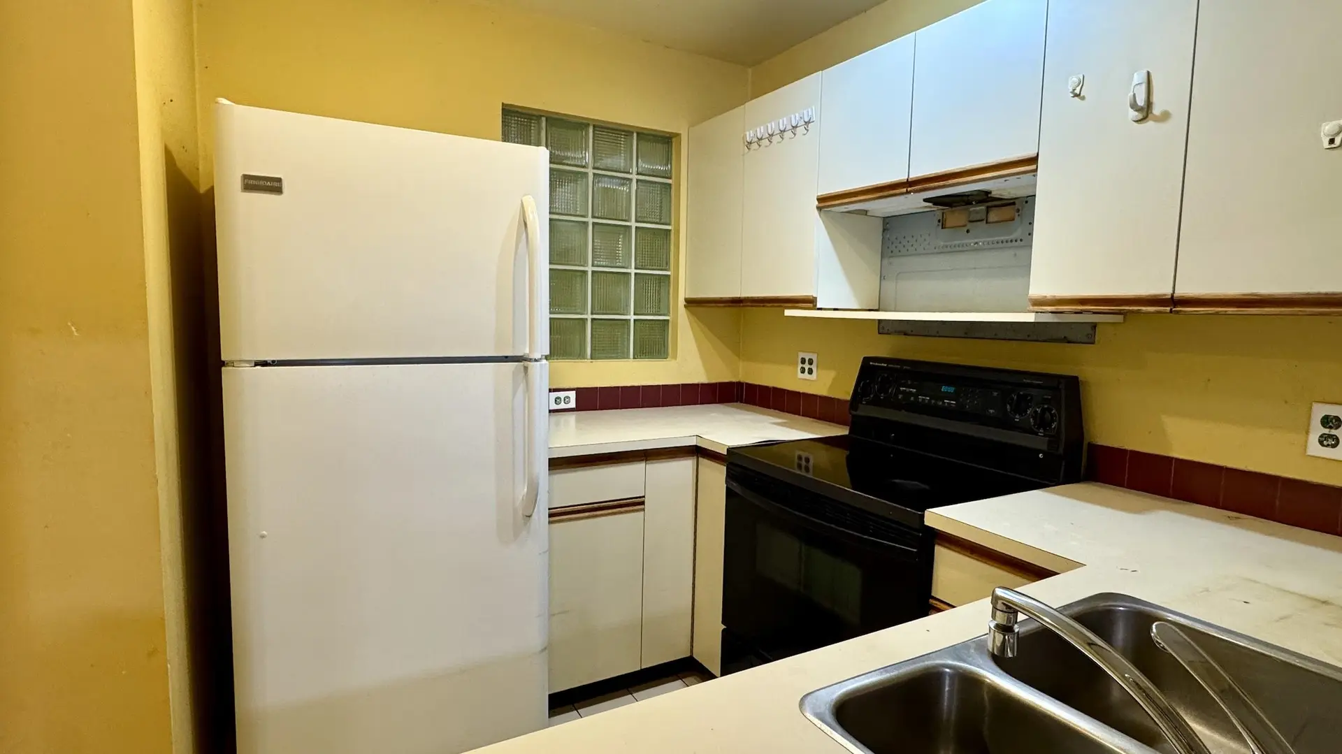 #403 1010 Chilco Street - Image 9