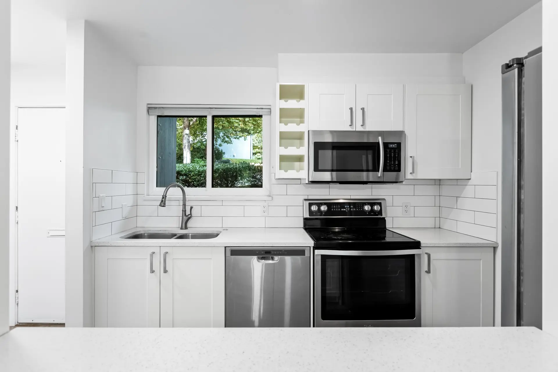 860 Blackstock Road - Image 2