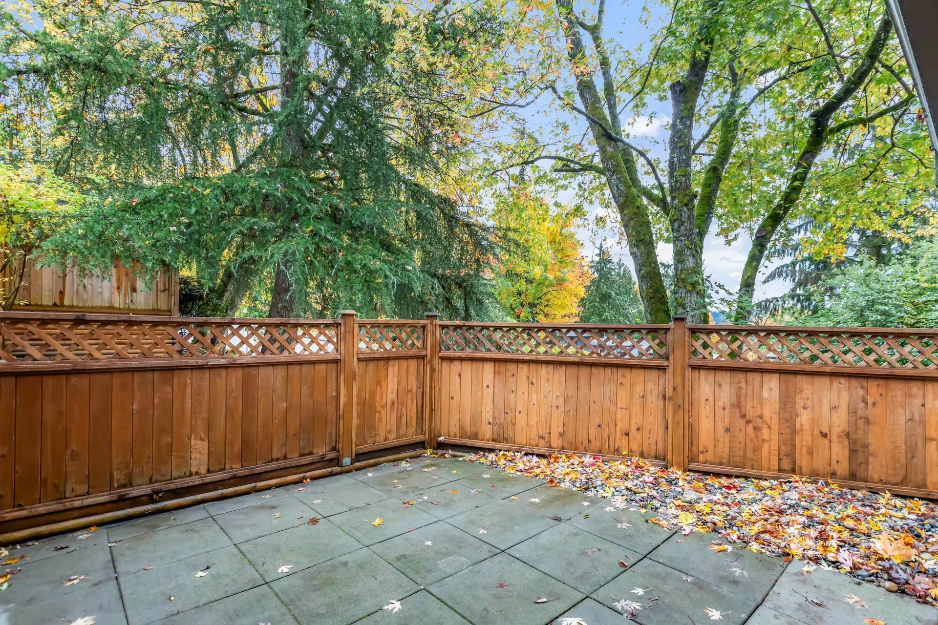 860 Blackstock Road - Image 16