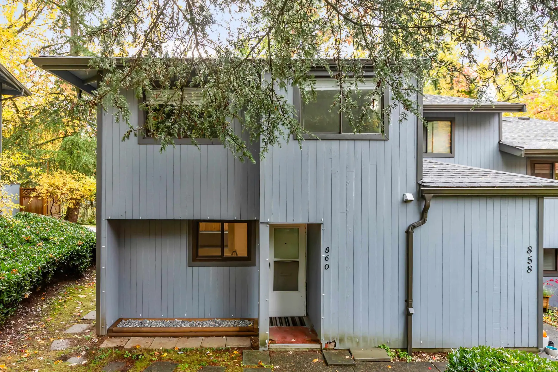 860 Blackstock Road - Image 1