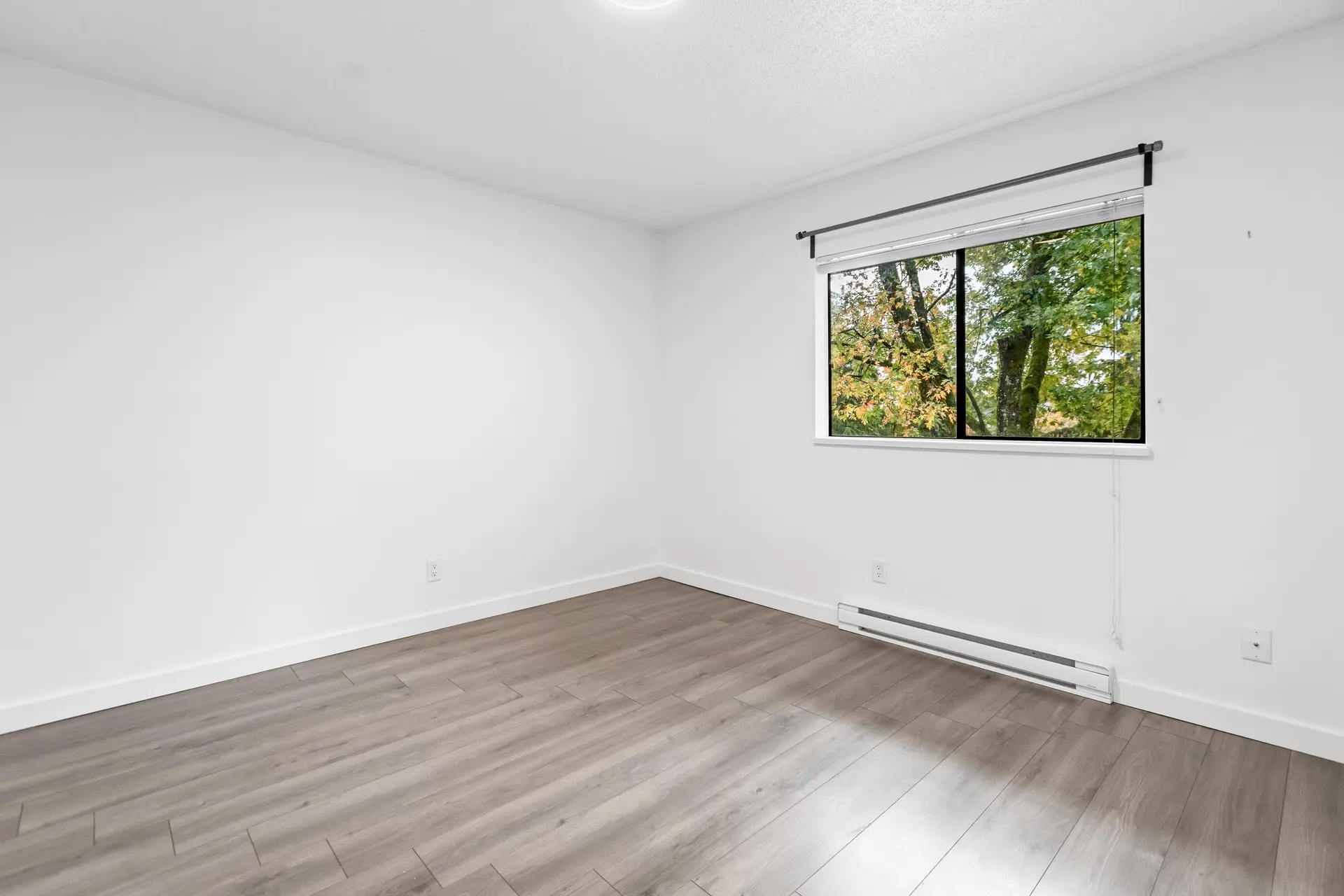 860 Blackstock Road - Image 11
