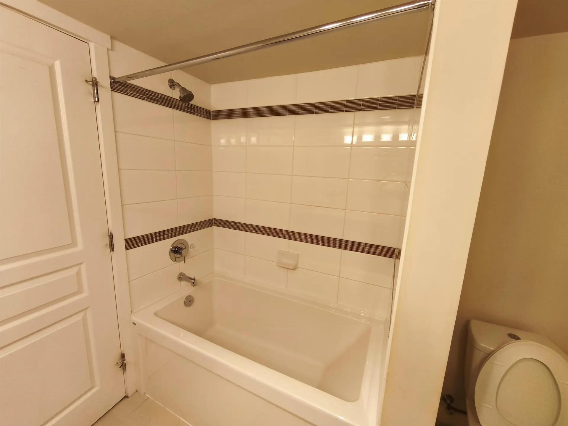 #227 9500 Odlin Road - Image 4