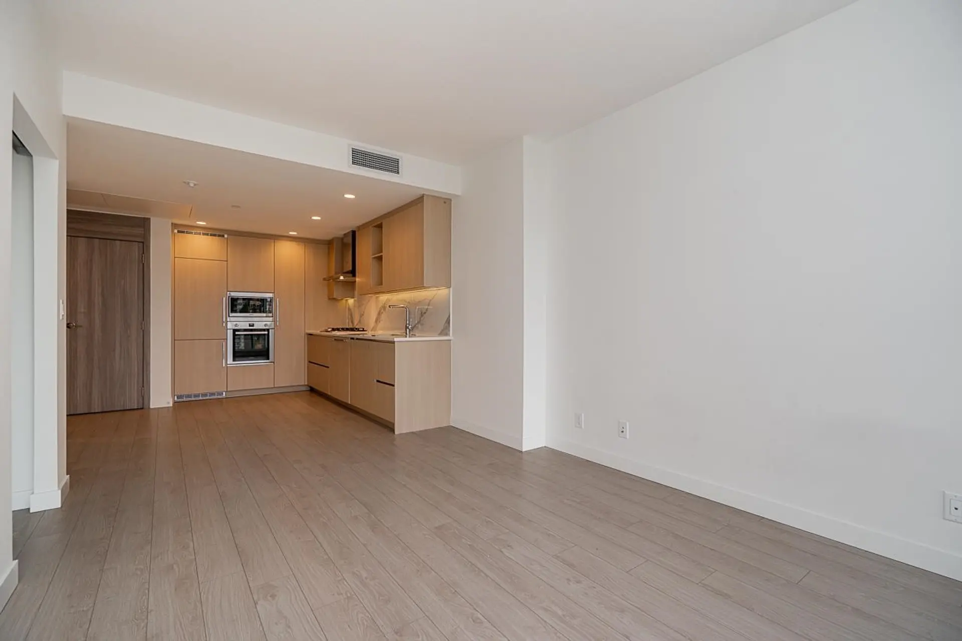#1606 4880 Lougheed Highway - Image 3
