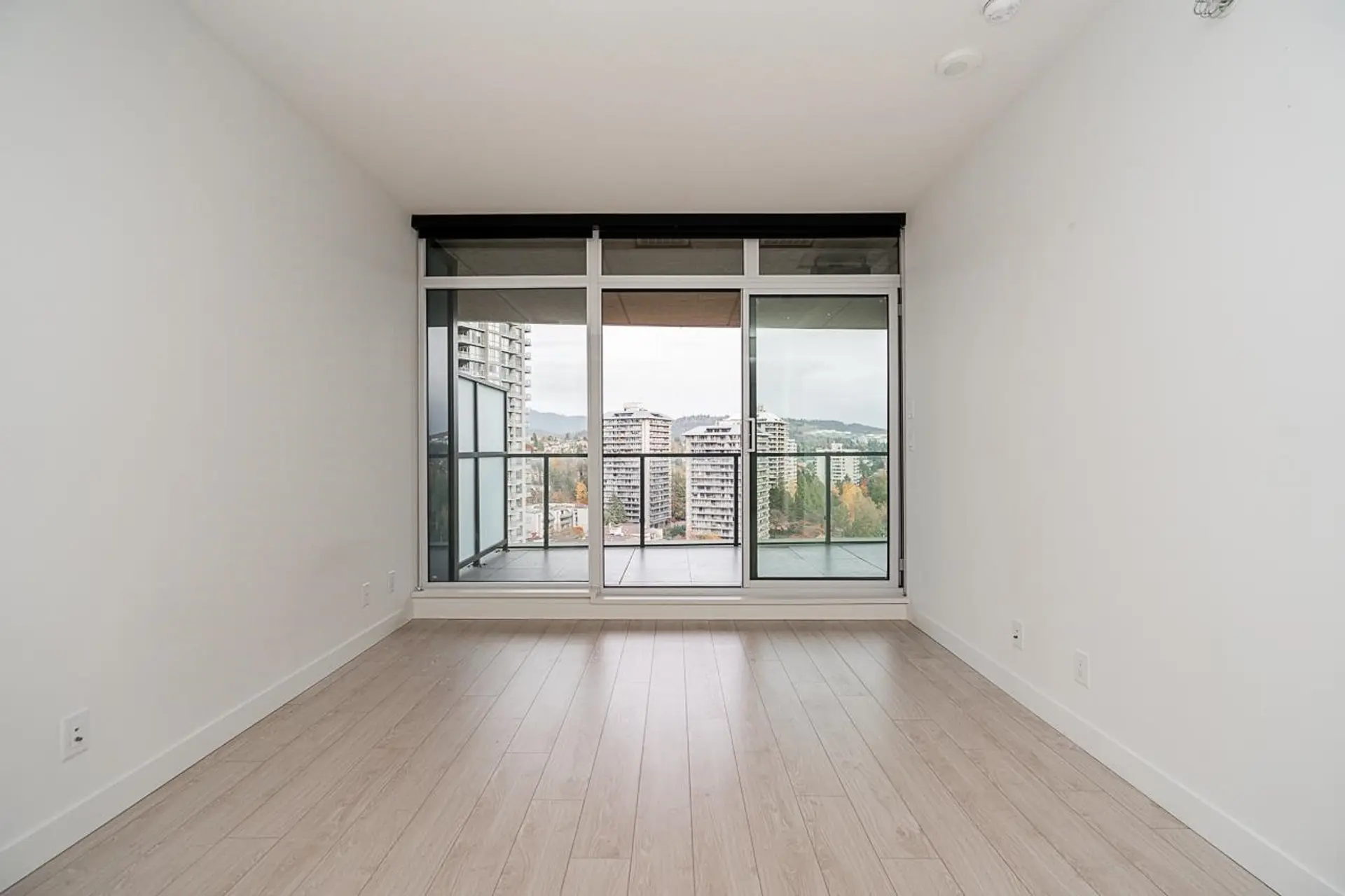 #1606 4880 Lougheed Highway - Image 7