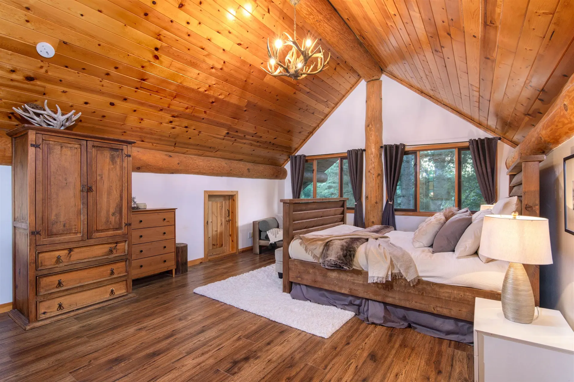 Property at 6252 BISHOP WAY, Whistler, BC