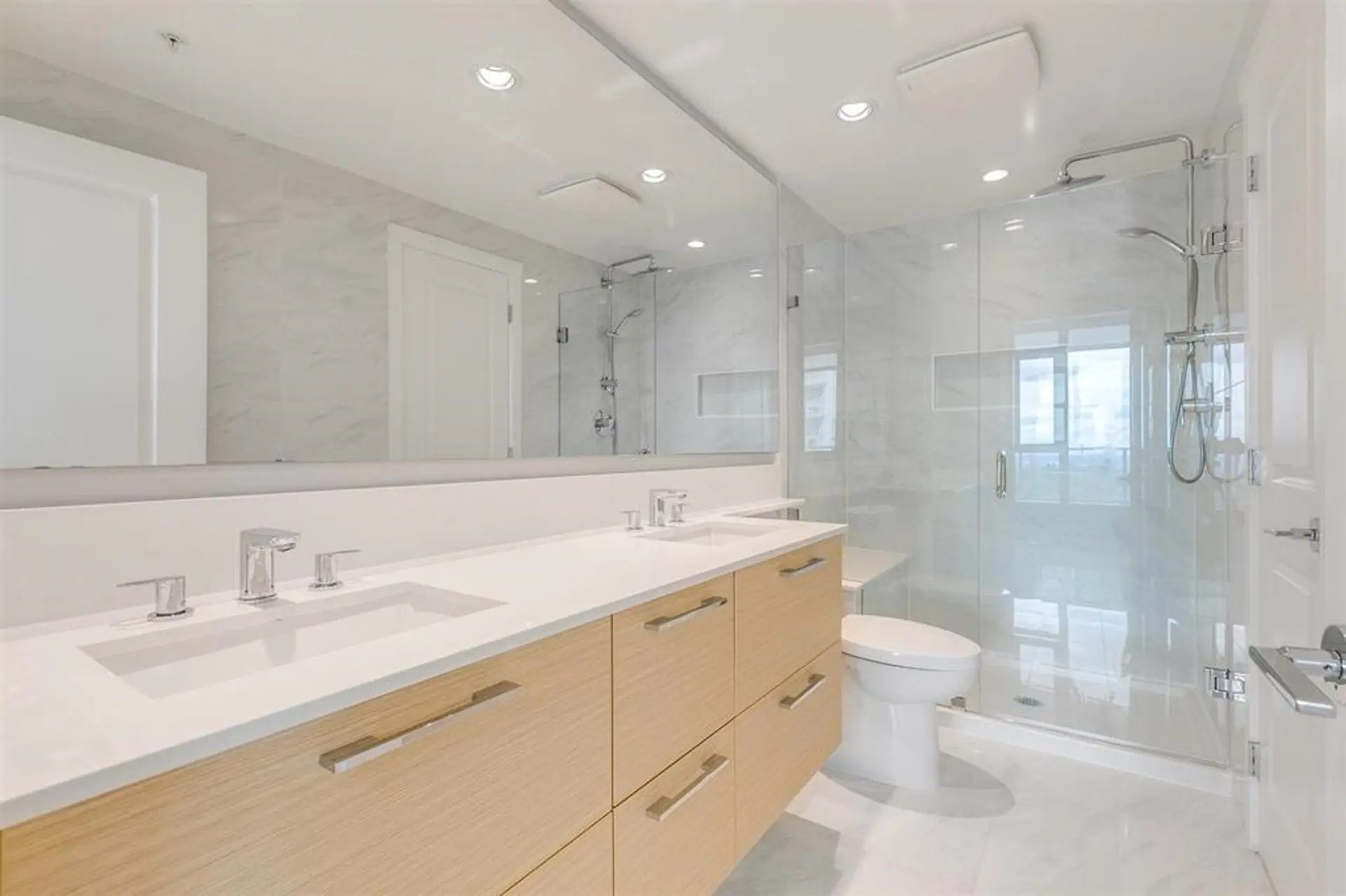 Property at #2508 6700 DUNBLANE AVENUE, Burnaby, BC