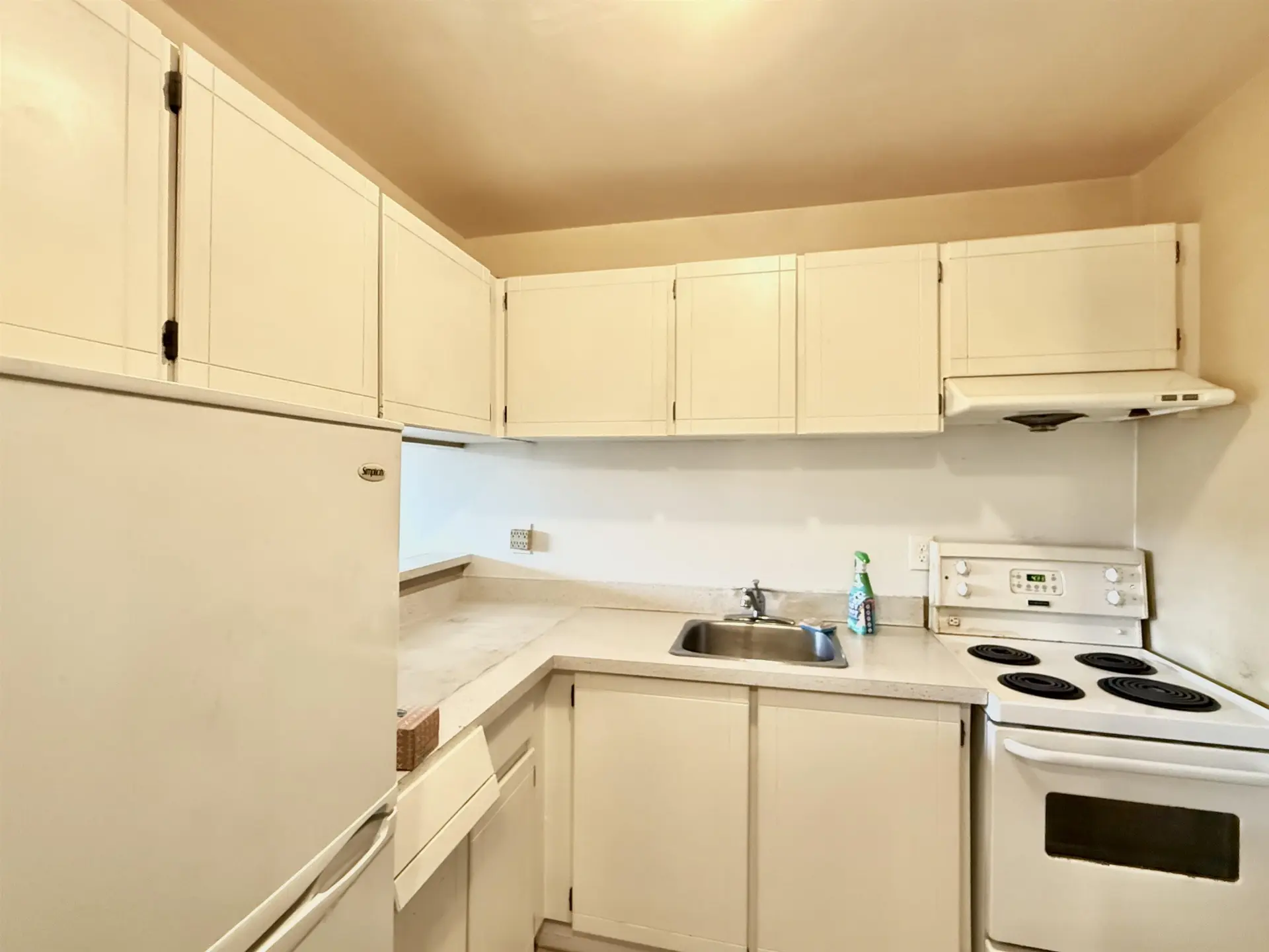 #217 8120 Colonial Drive - Image 7