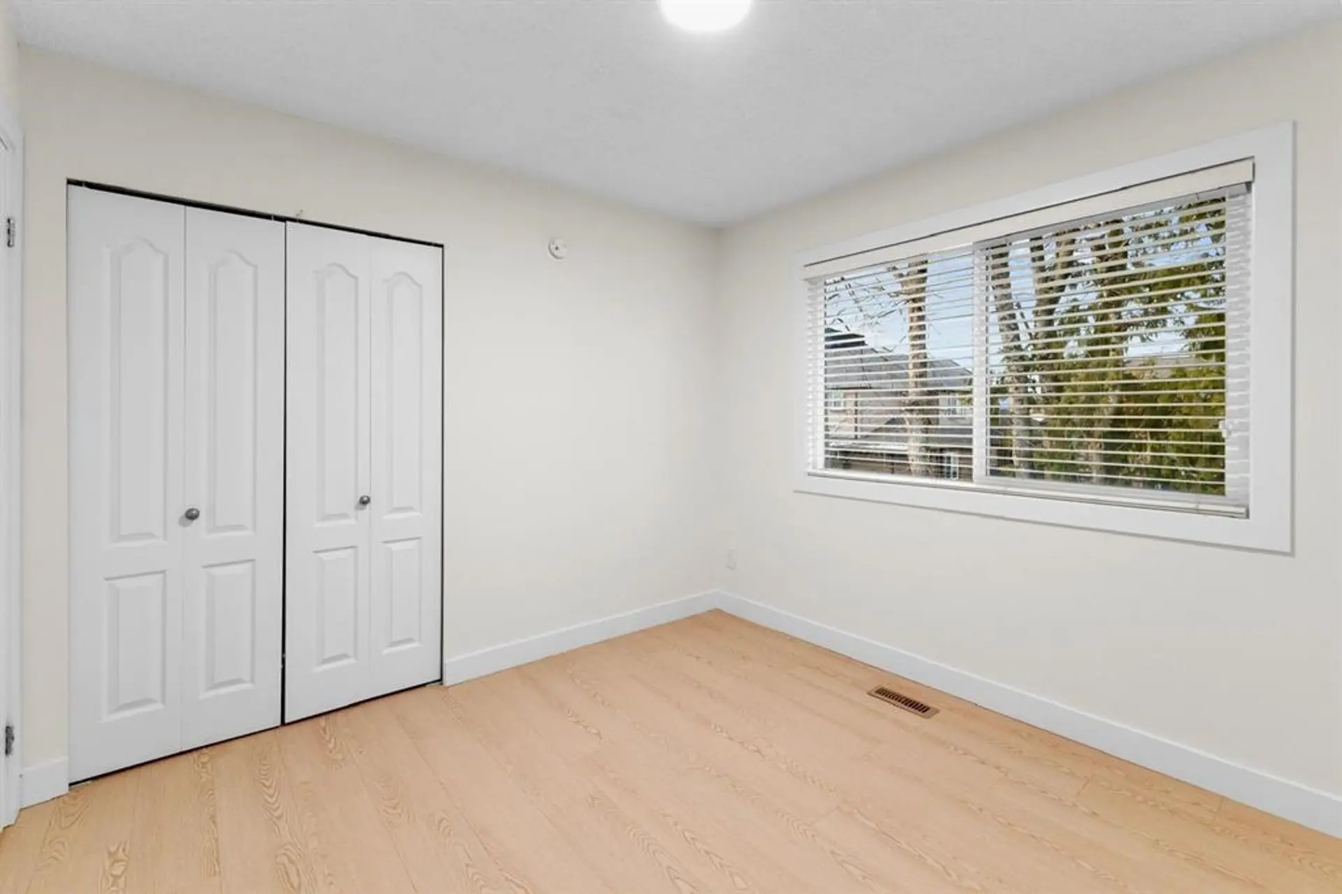 11633 87a Avenue - Image 10