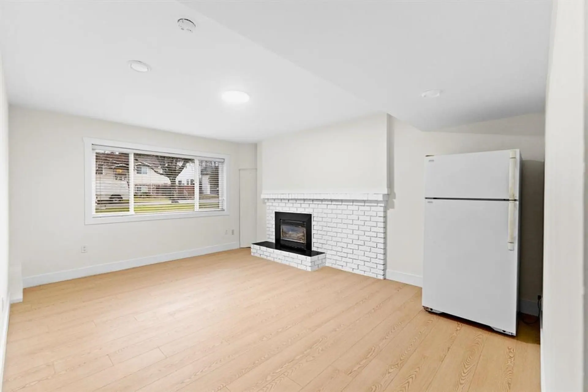 11633 87a Avenue - Image 14