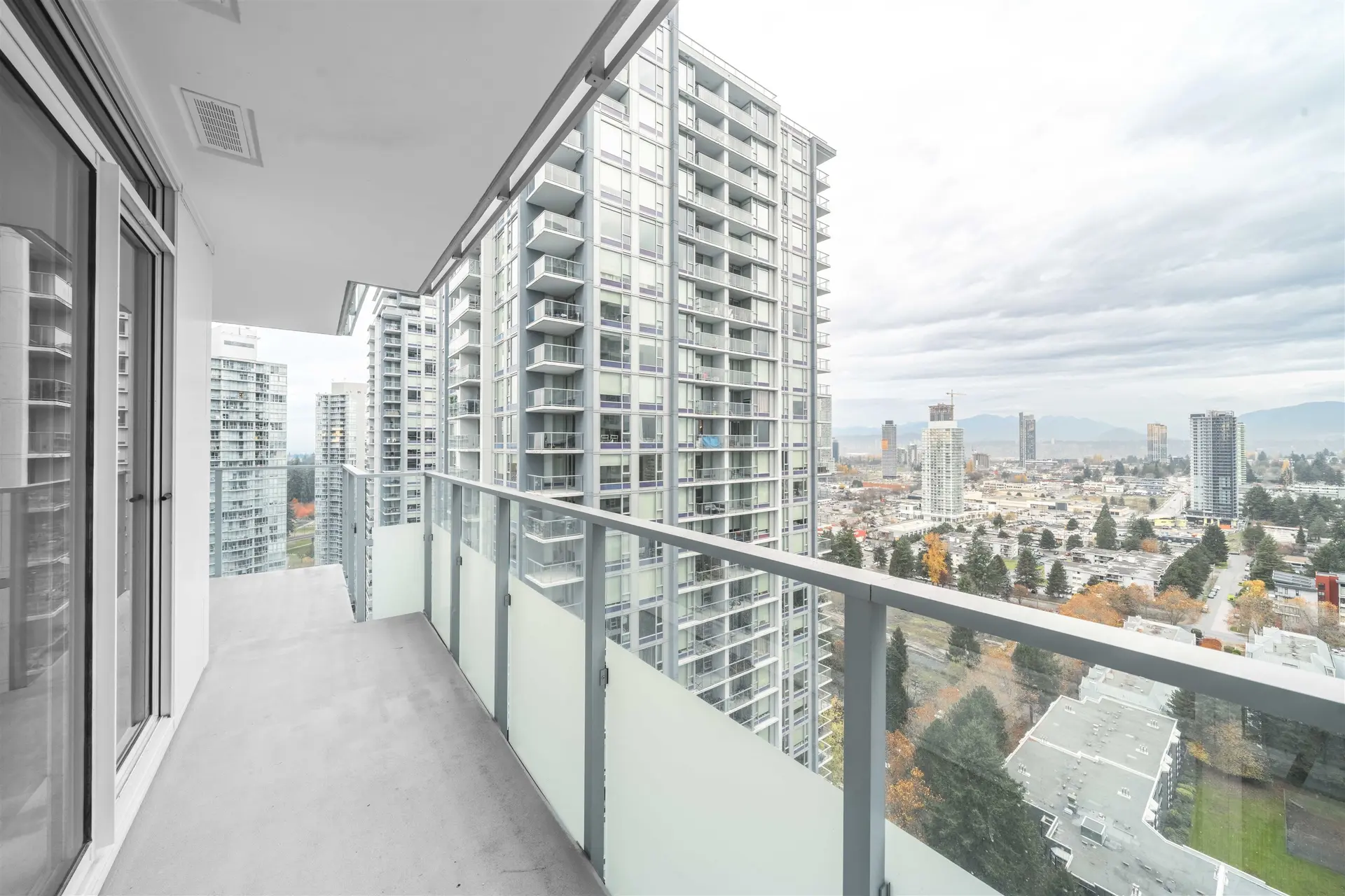 Property at #2709 13768 100 AVENUE, Surrey, BC