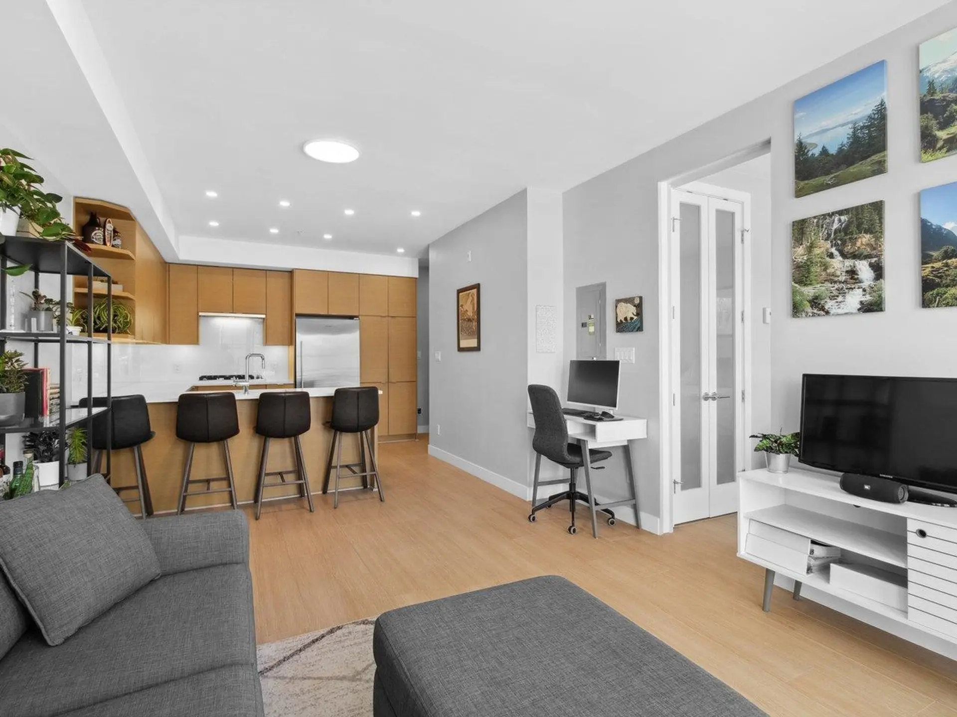 #208 2528 Collingwood Street - Image 8