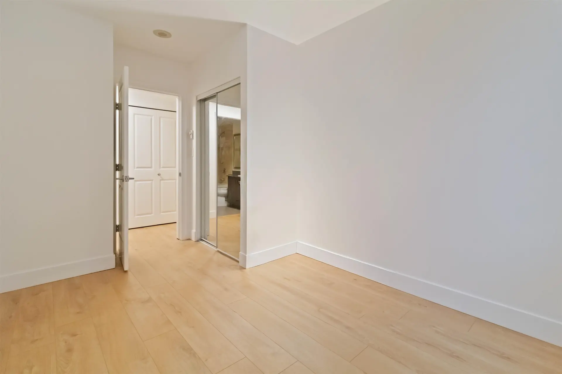 #1003 892 Carnarvon Street - Image 10