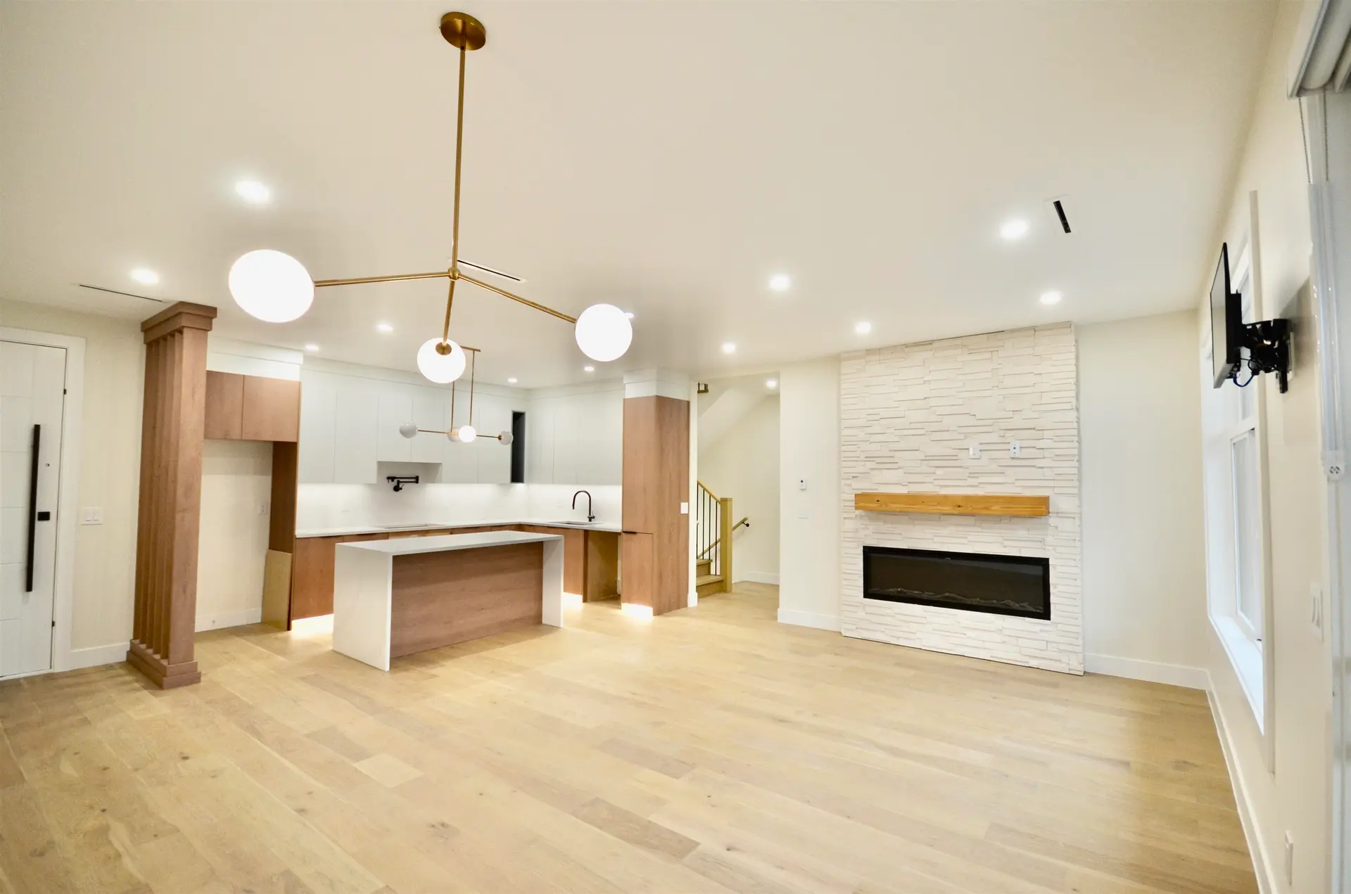 Property at #103 901 EDGAR AVENUE, Coquitlam, BC