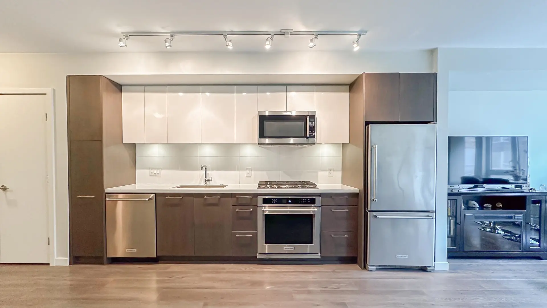 #503 384 E 1st Avenue - Image 5