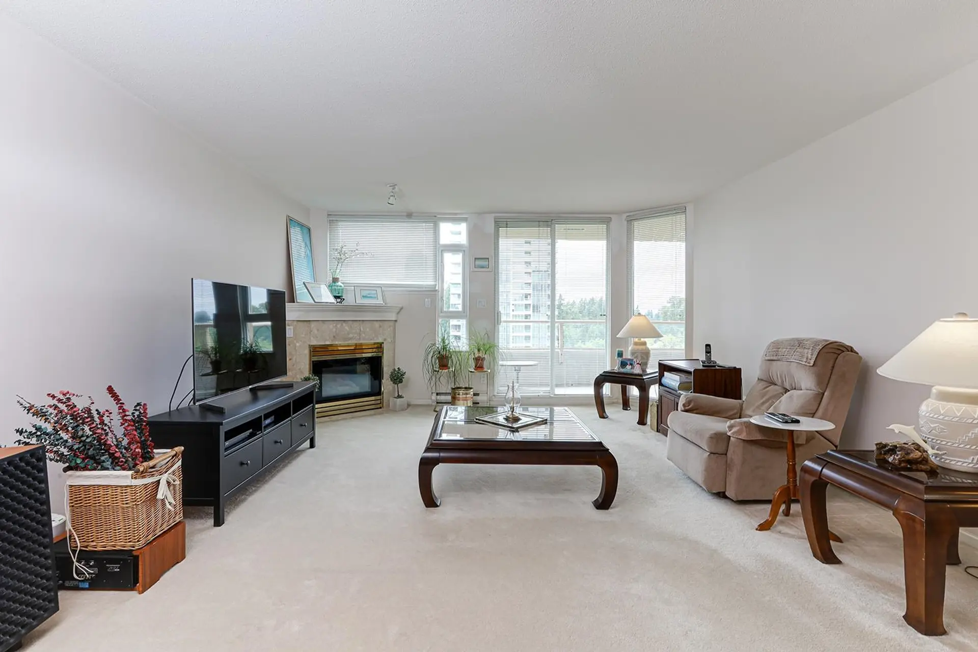 #702 7108 Edmonds Street - Image 4