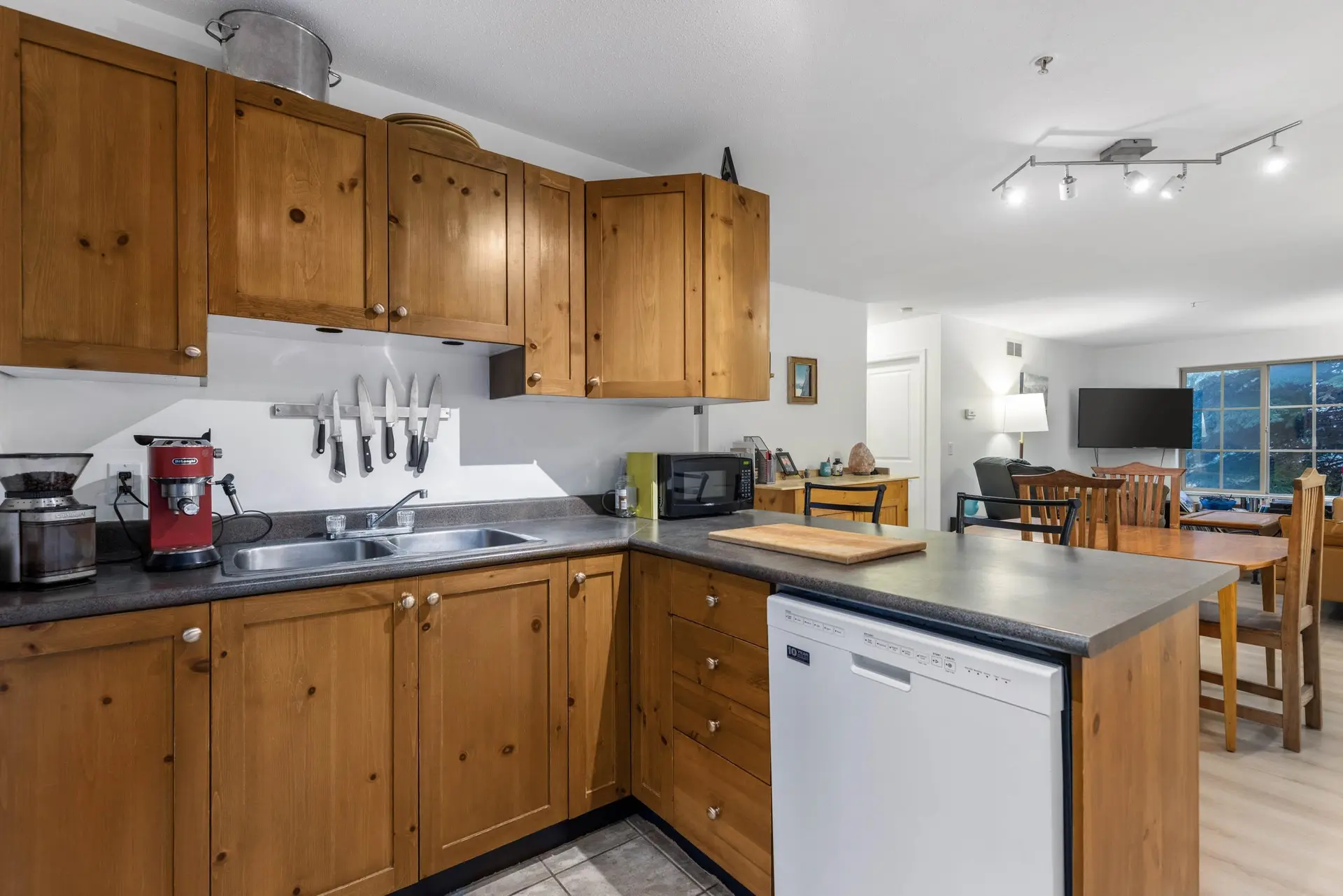 #2 1447 Vine Road - Image 13