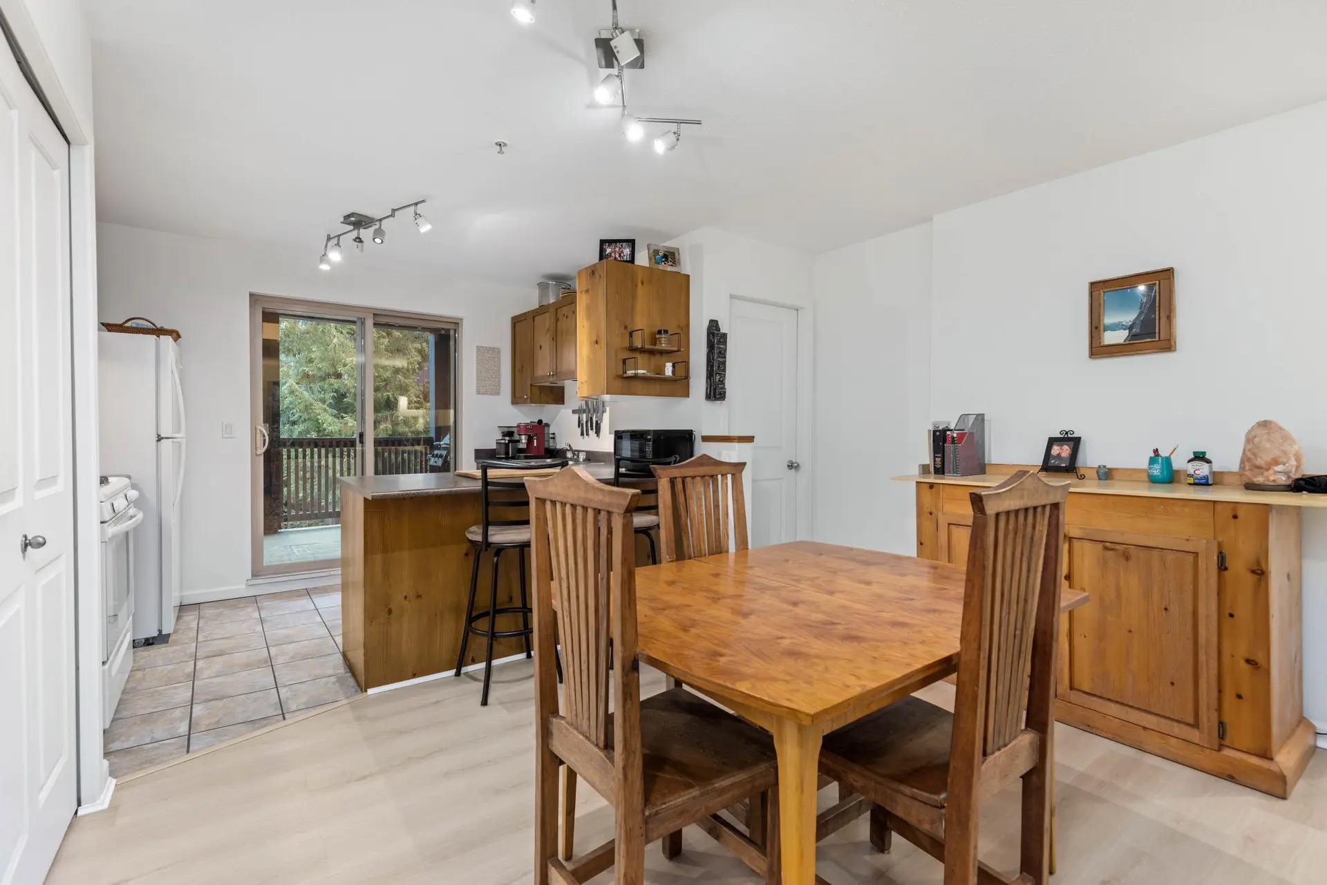 #2 1447 Vine Road - Image 9