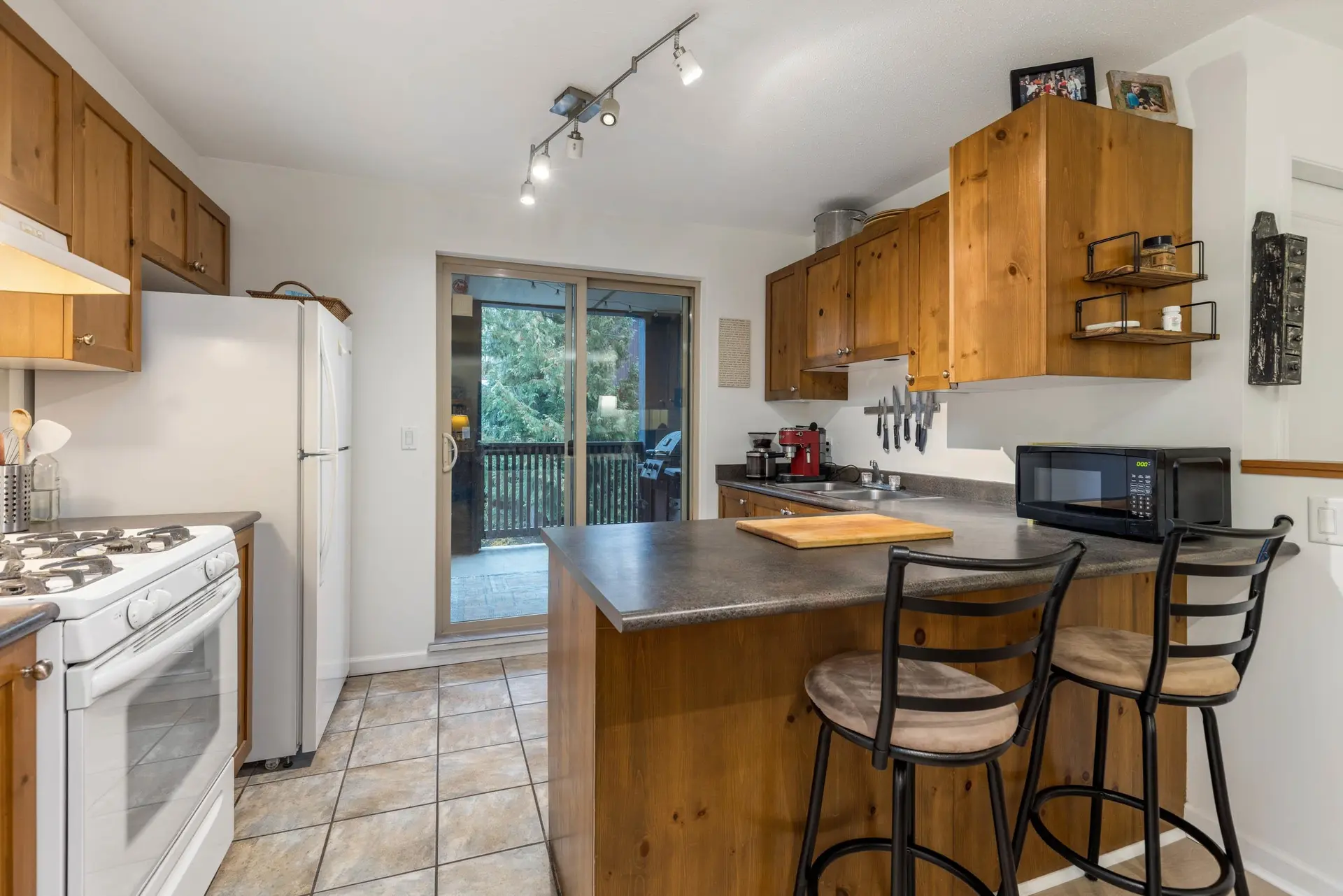 #2 1447 Vine Road - Image 11