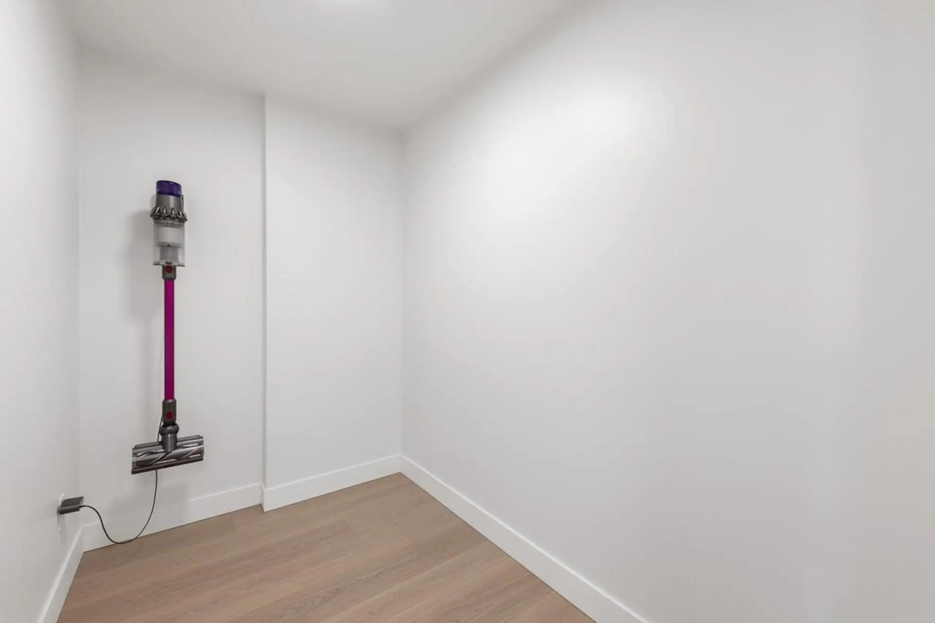 #1102 822 Seymour Street - Image 10